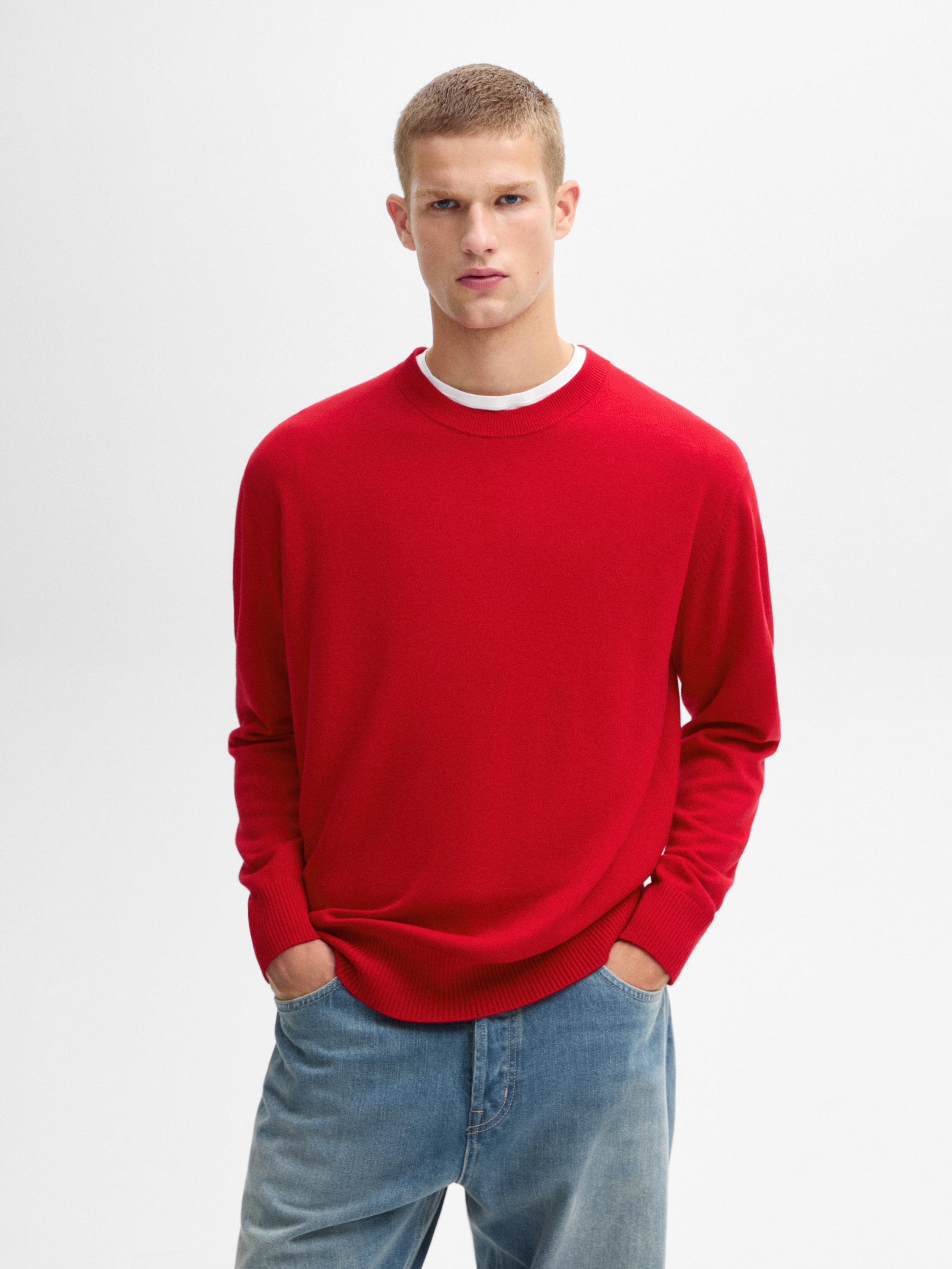 Wool blend knit sweater with crew neck