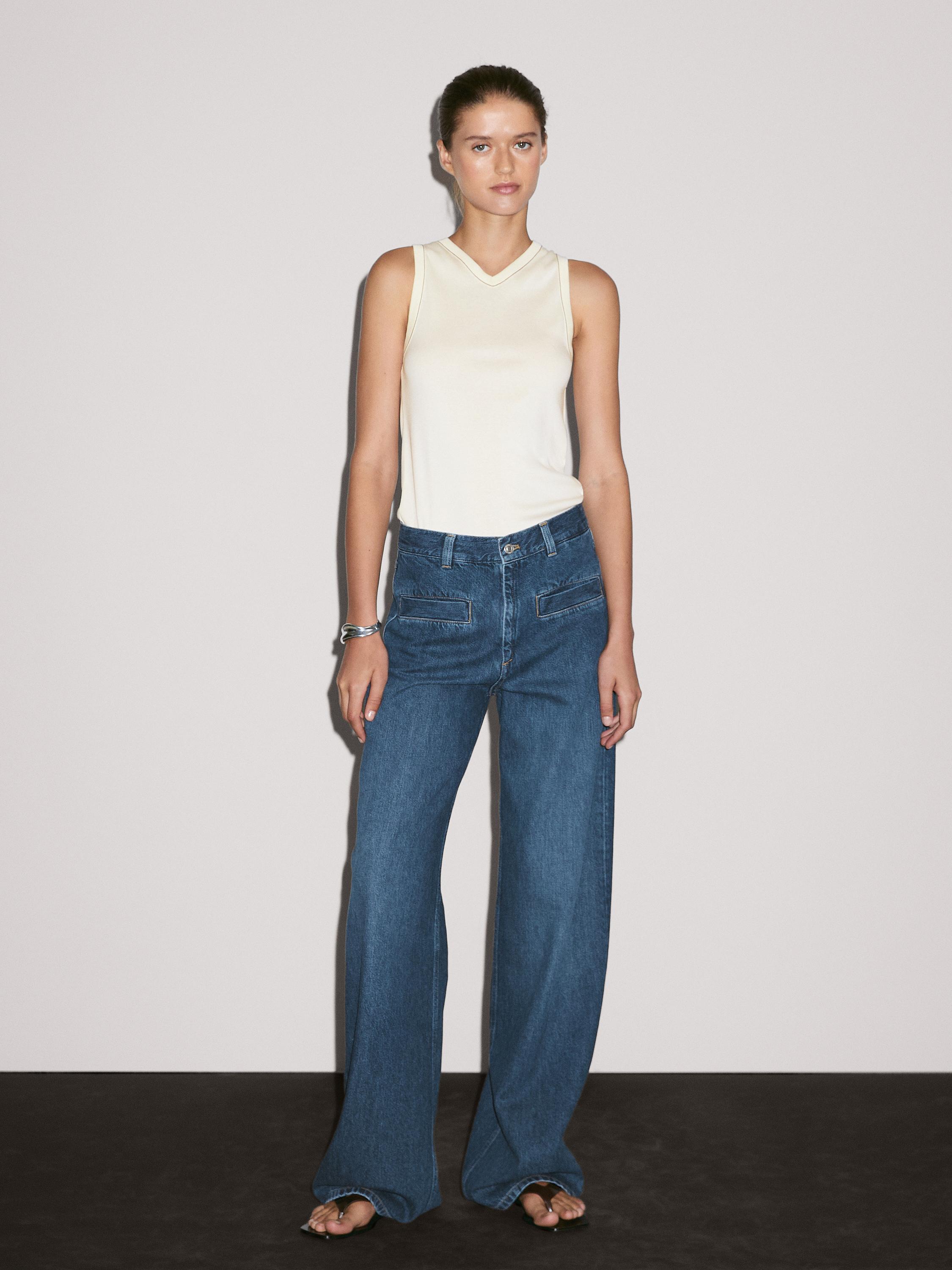 100% cotton T-shirt with contrast detail