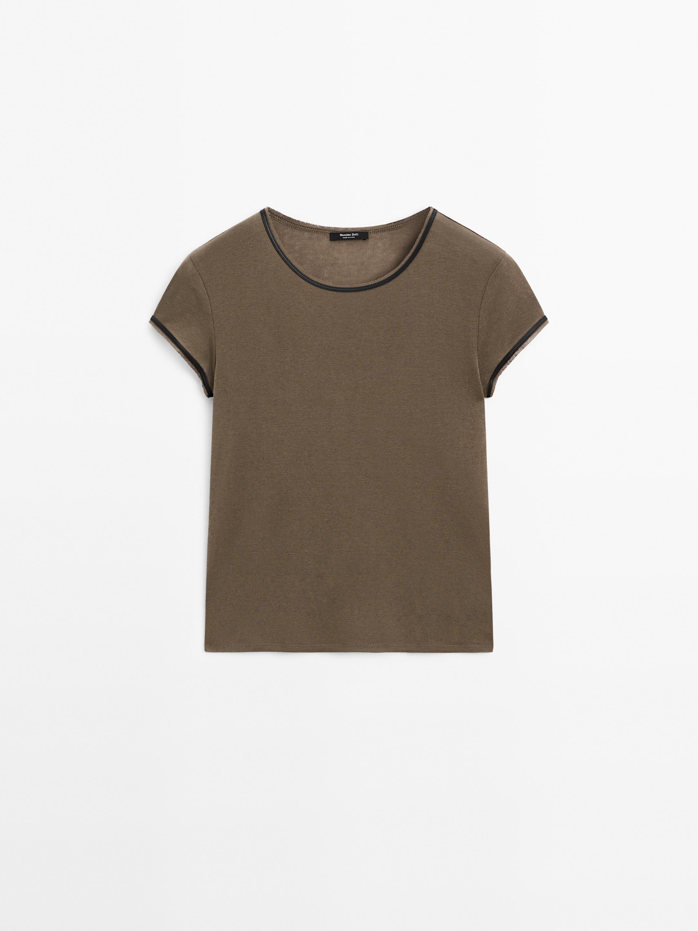 T-shirt contrastant avec liserés en cuir