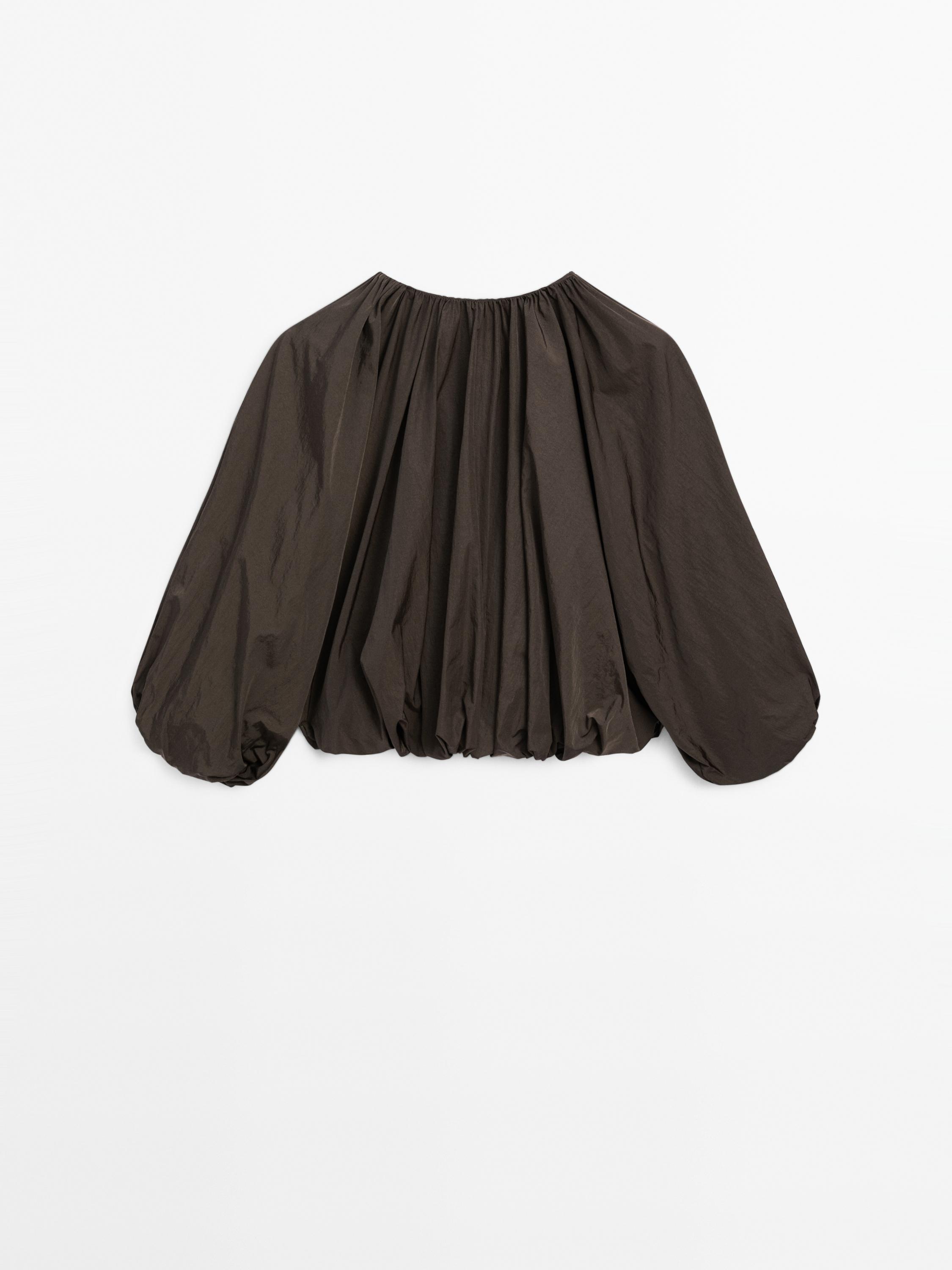 Short pleated bomber jacket