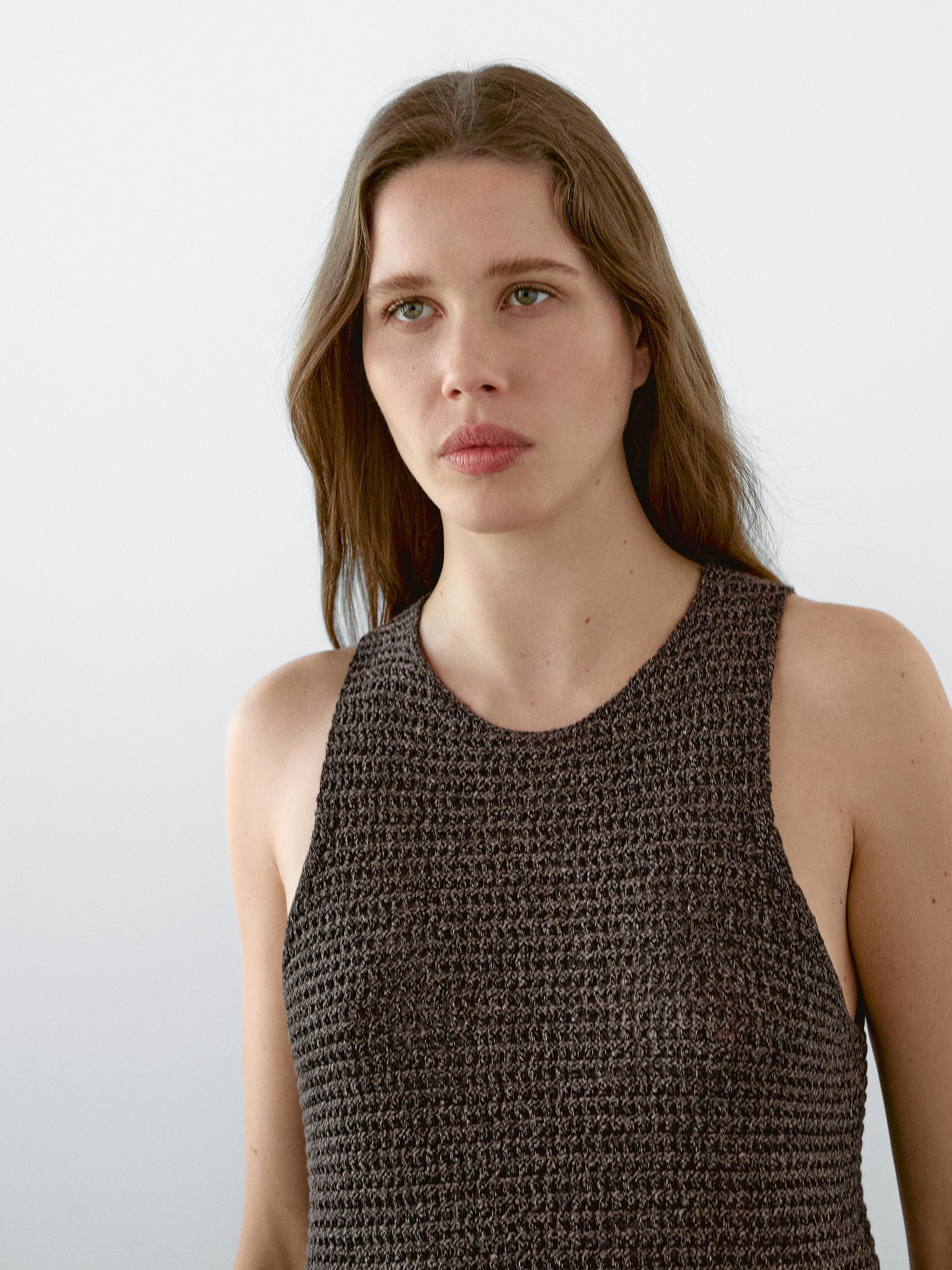 Top din tricot ajurat cu amestec de bumbac