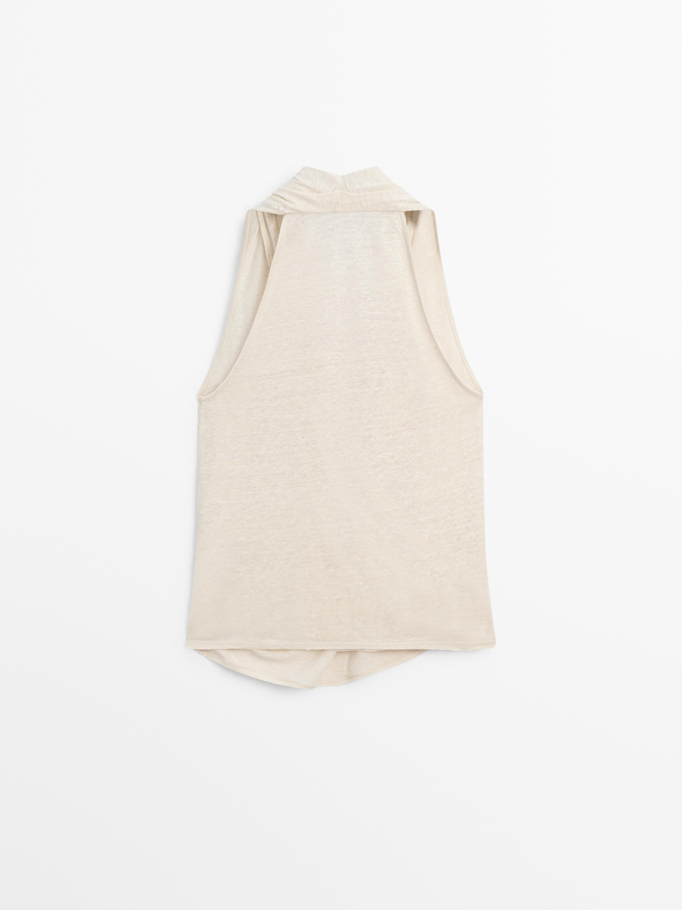 Surplice top with draped detail · Beige · T-shirt | Massimo Dutti