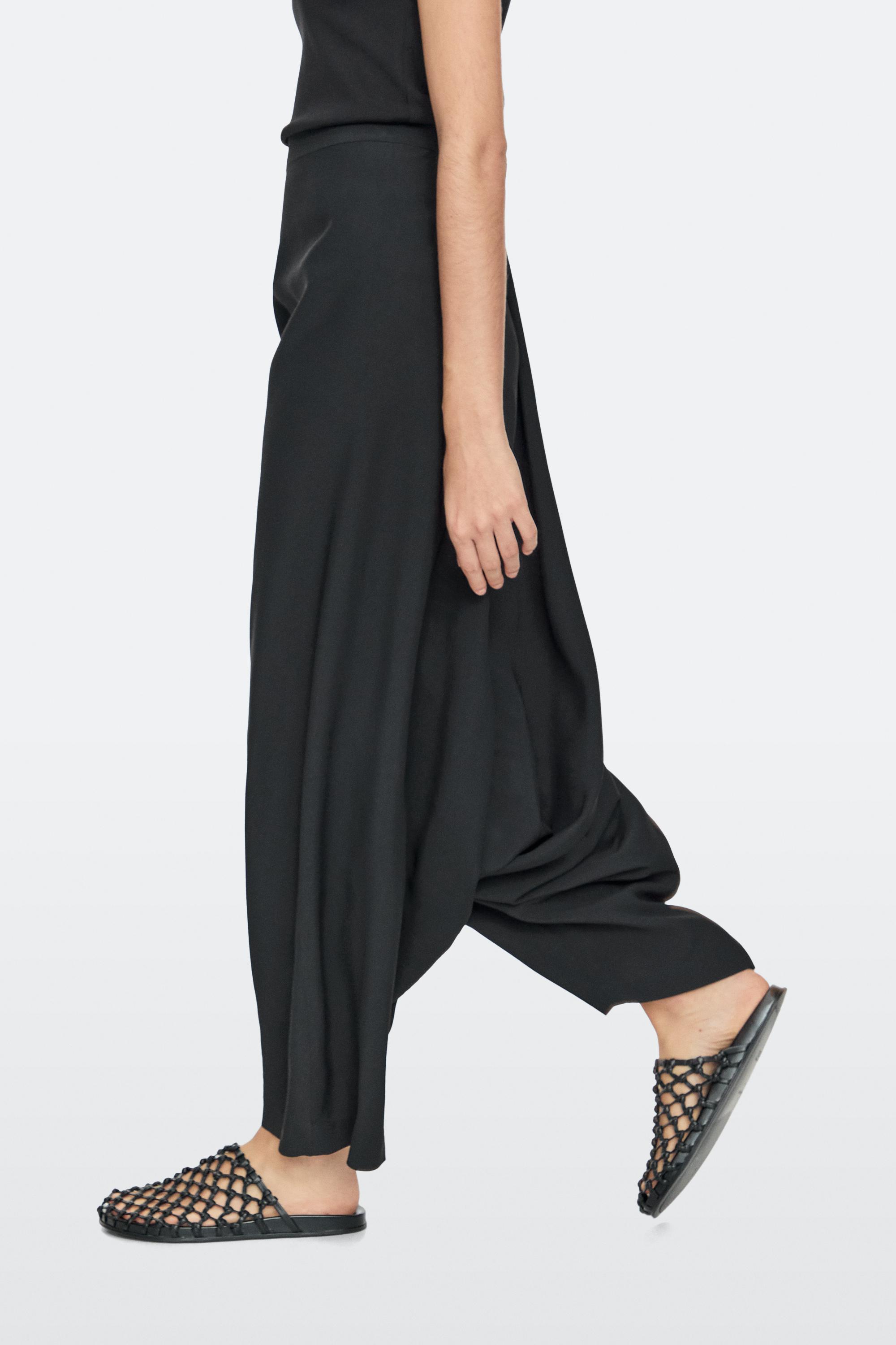 Woven leather clogs — BLACK