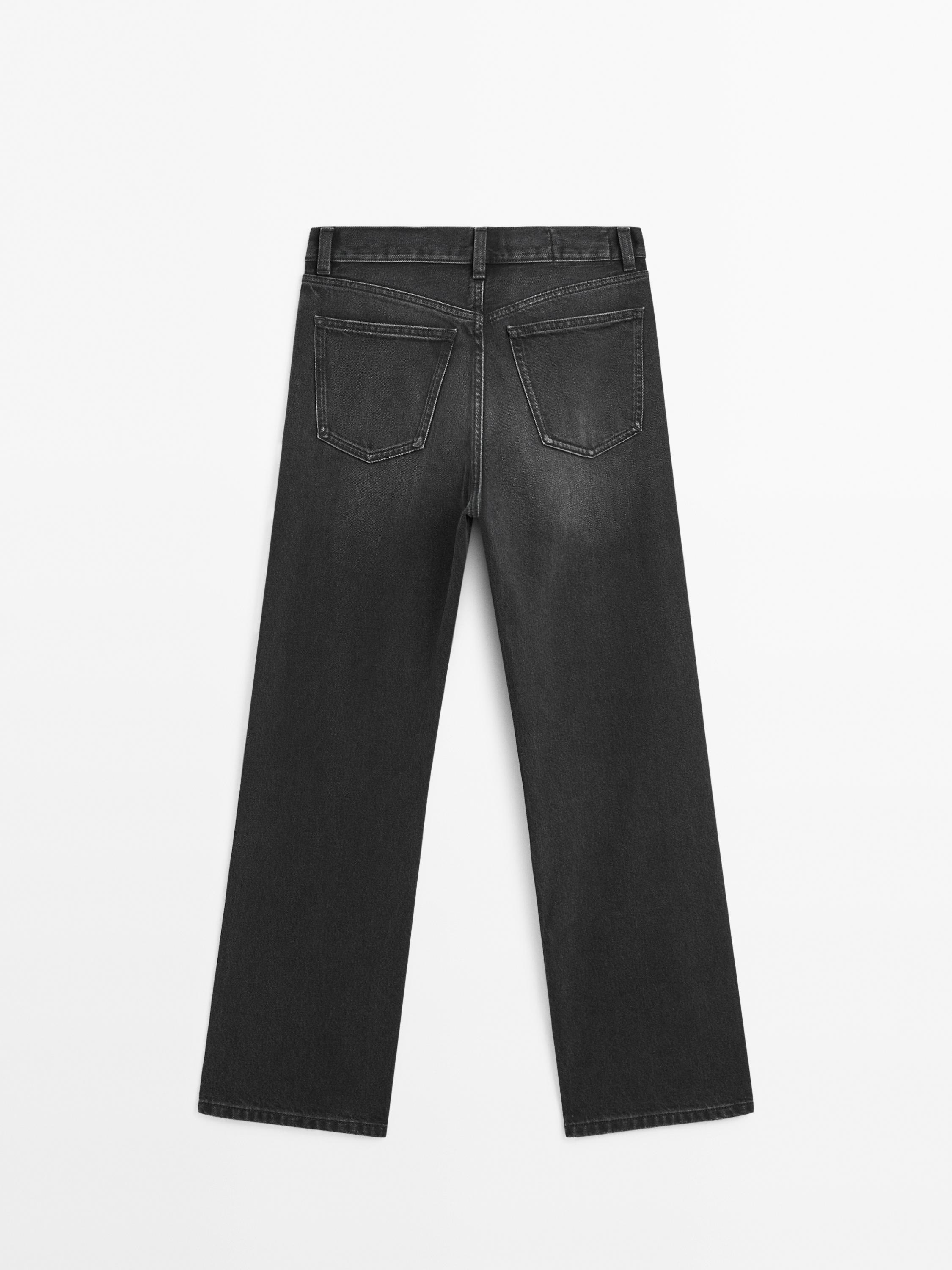 High-waisted straight jeans