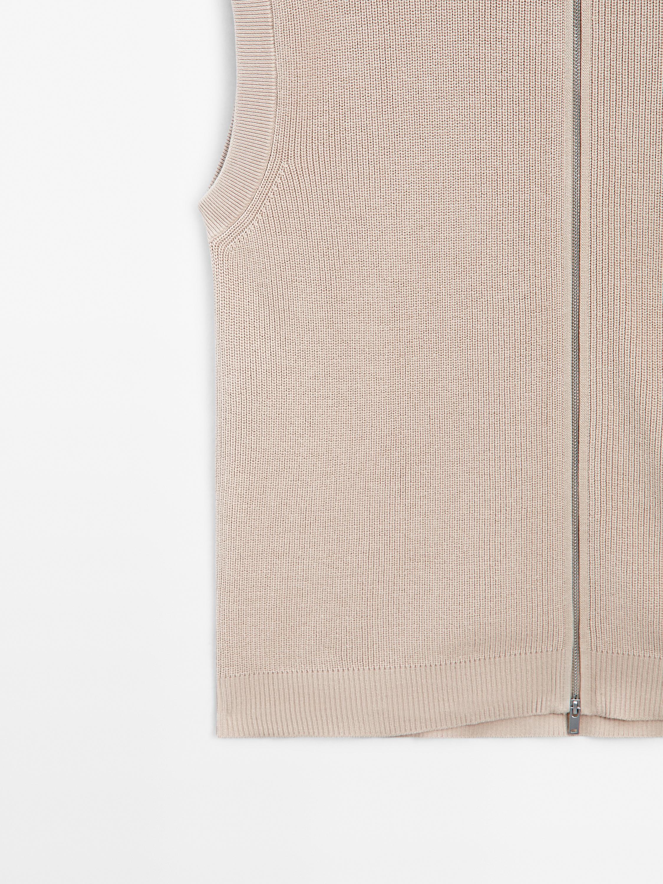Cotton knit vest with zip