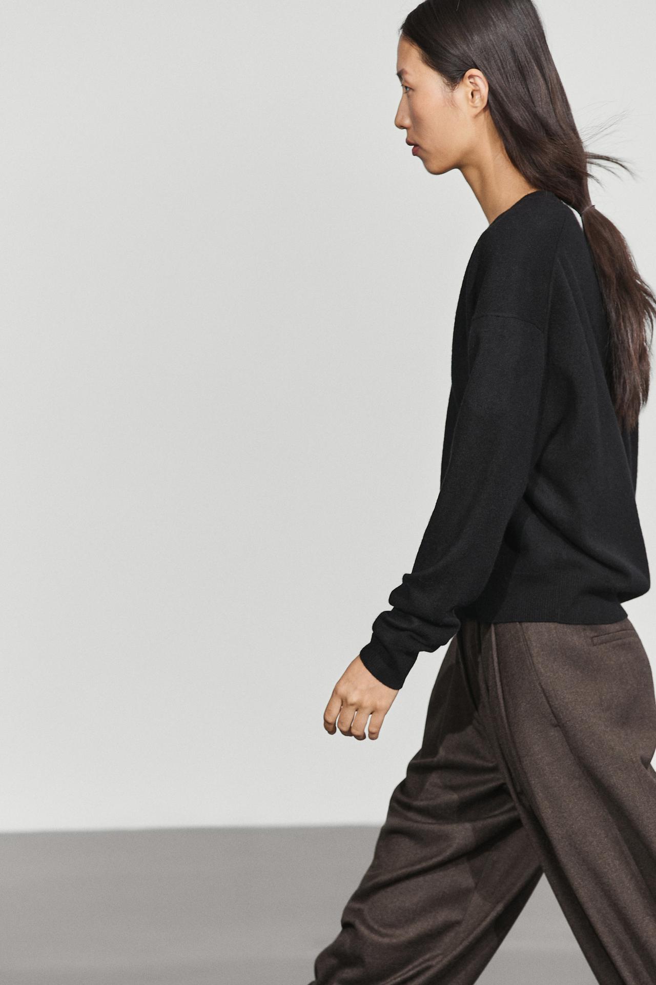 Wool blend knit V-neck sweater — BLACK