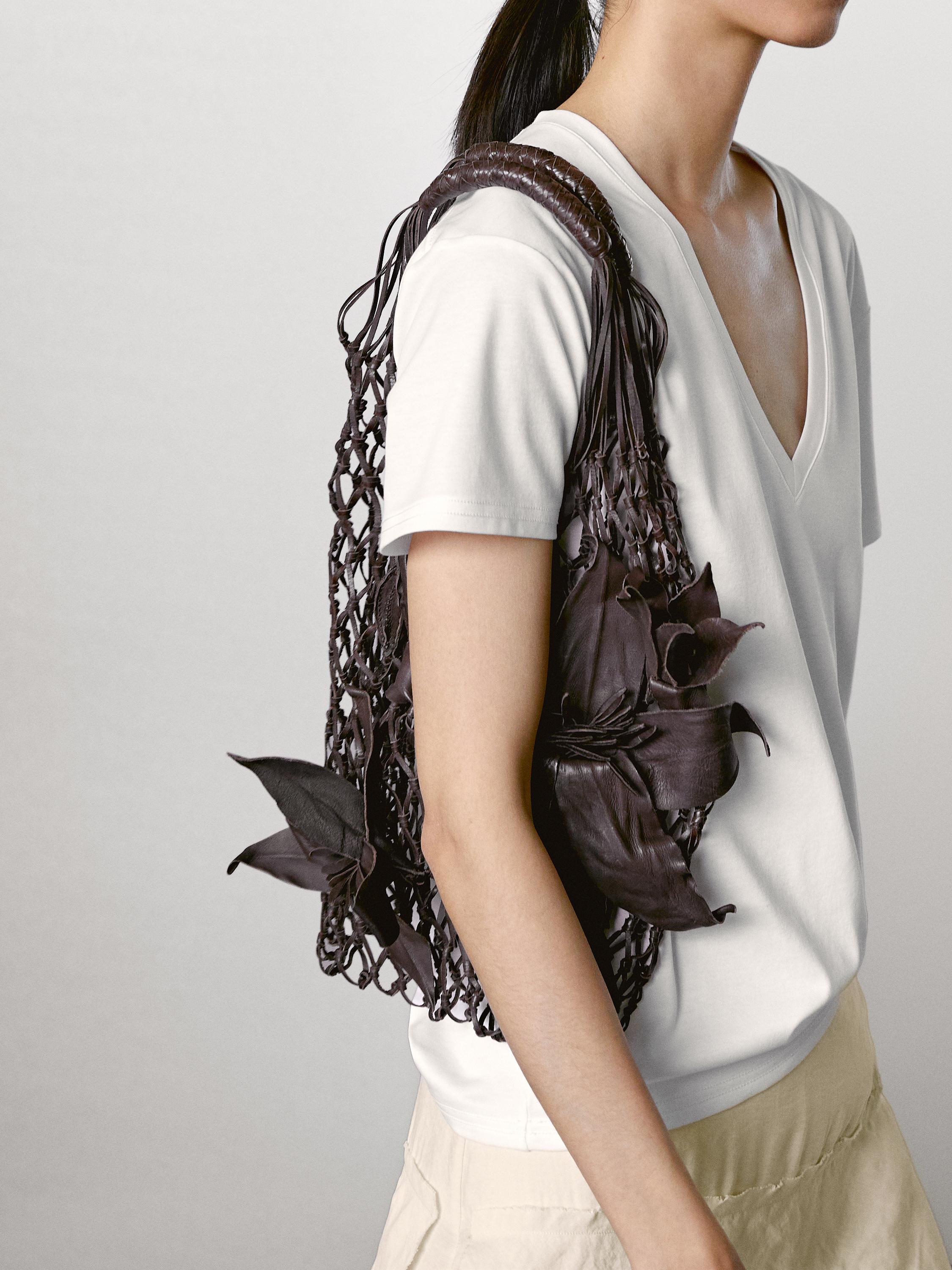 Flowing V-neck T-shirt