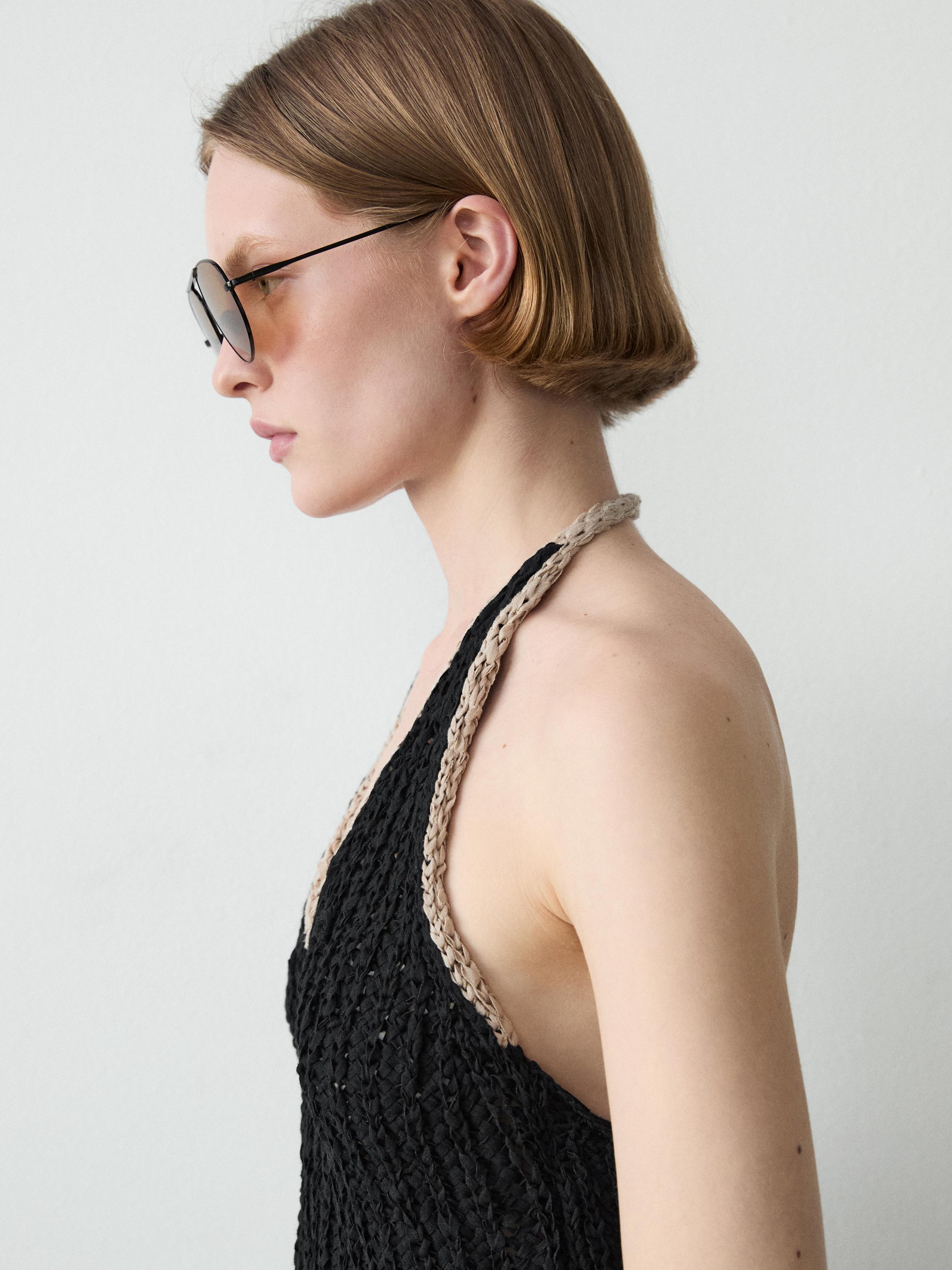 Contrast knit halter top — BLACK