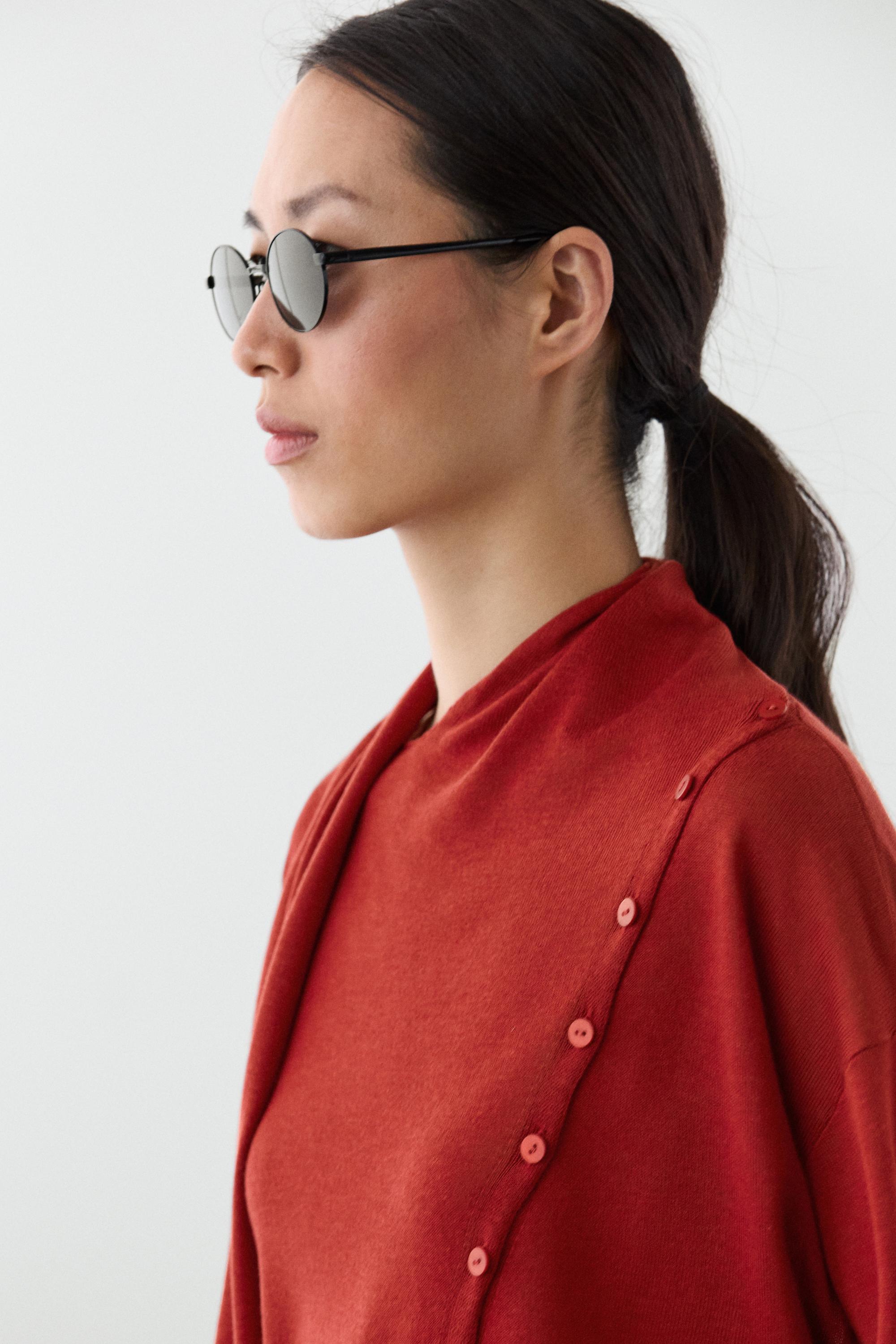 Cardigan with buttoned scarf detail — RED