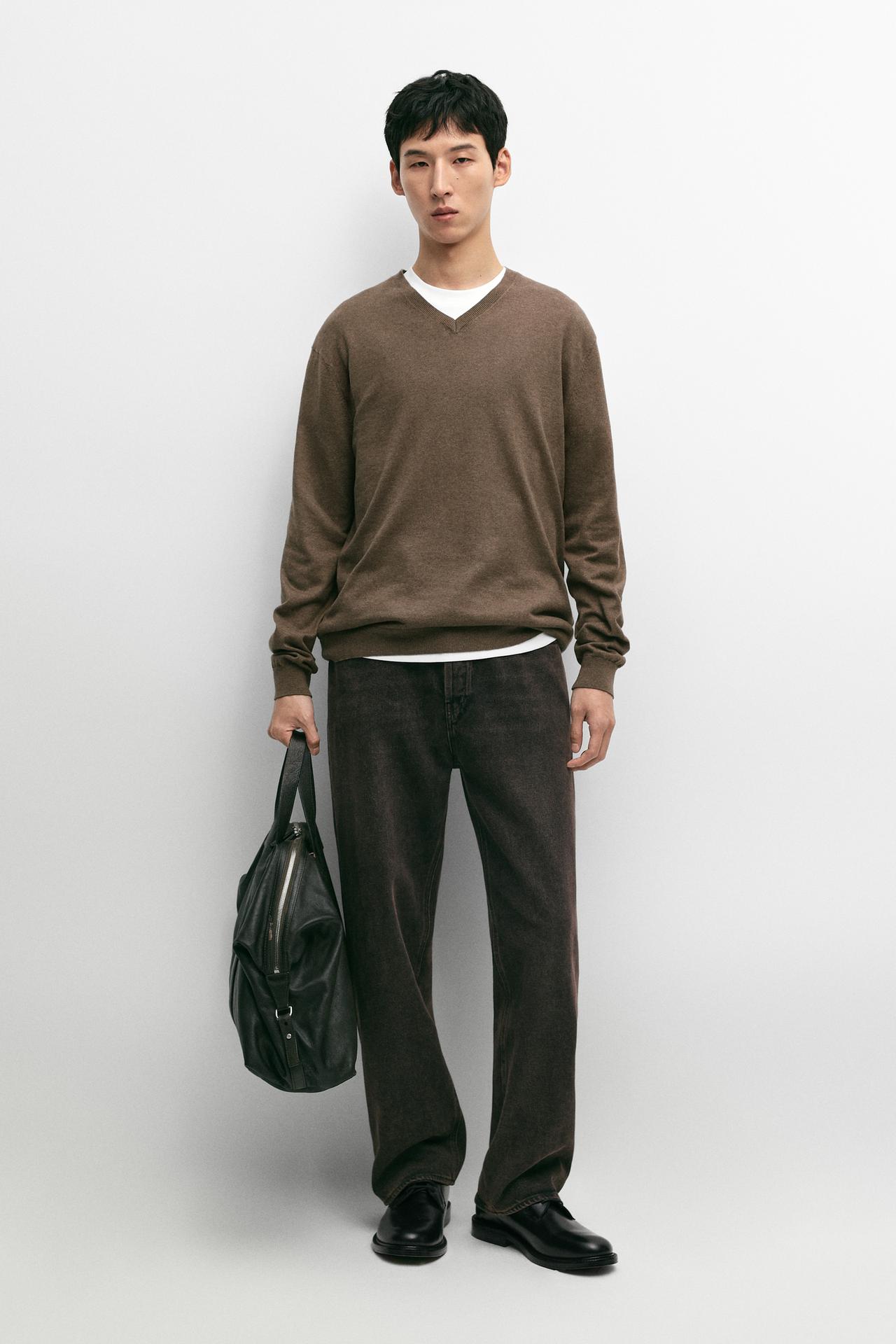 Cotton blend V-neck knit sweater — CAREY