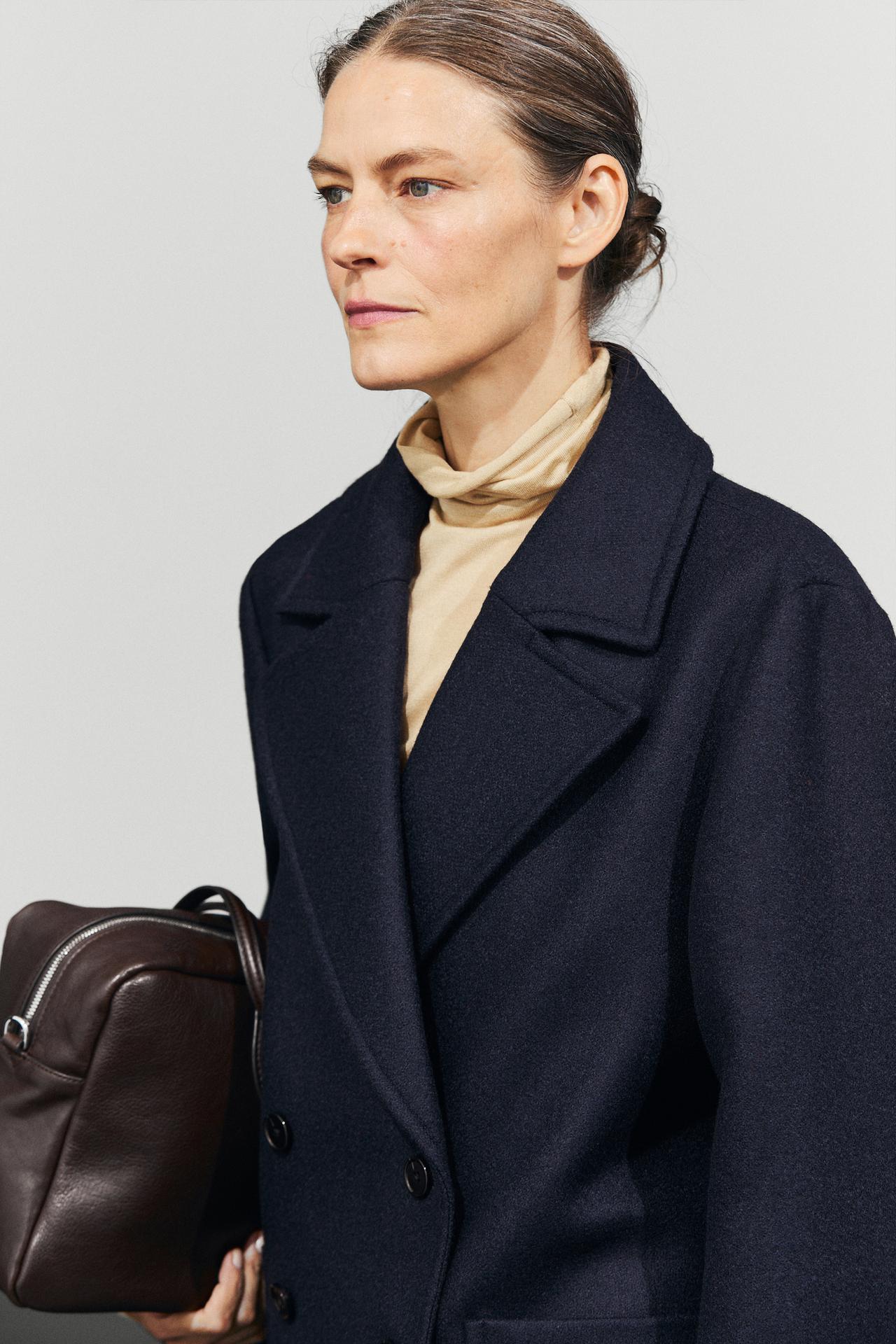 Medium double-breasted coat — NAVY BLUE