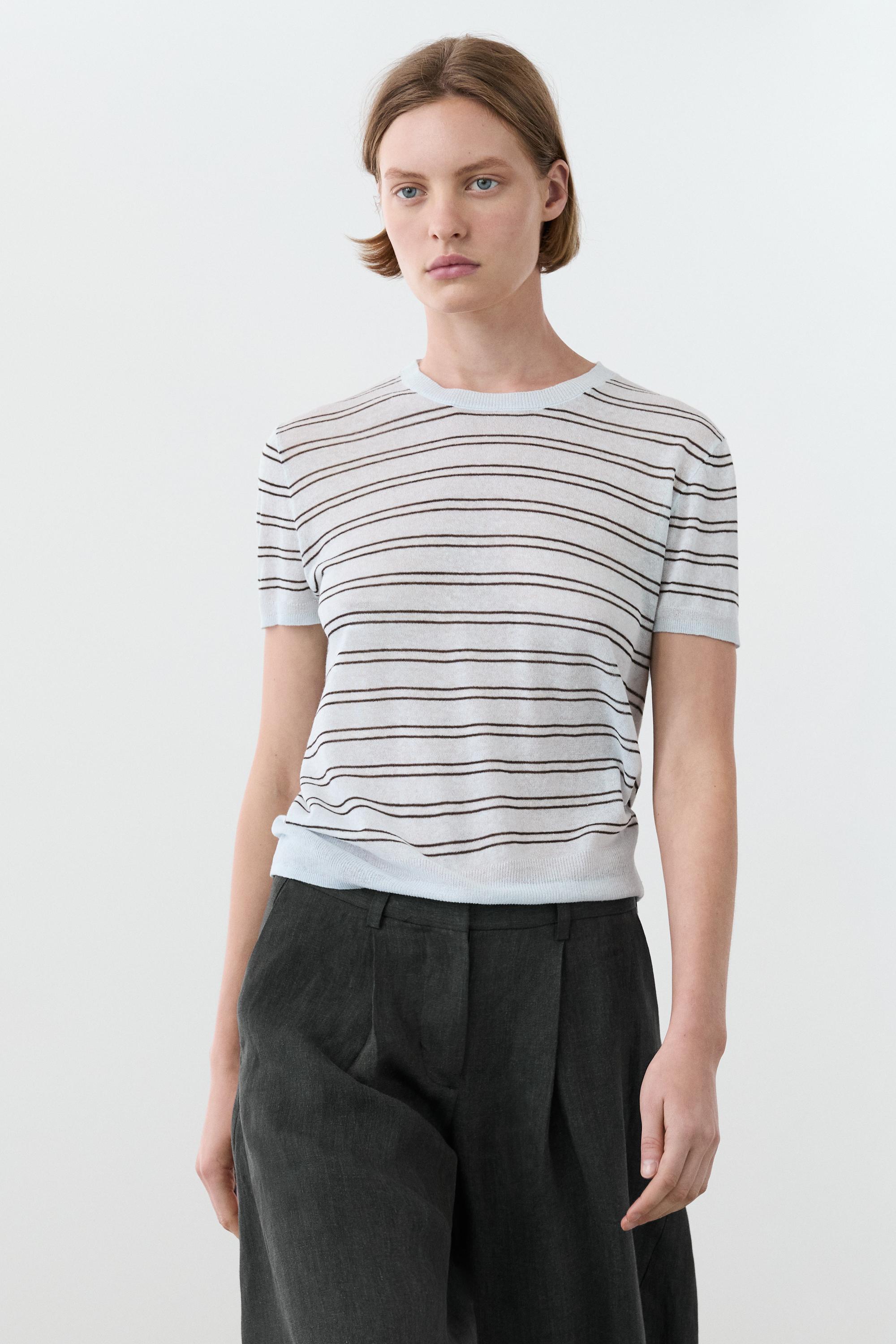Short sleeve sweater with striped detail