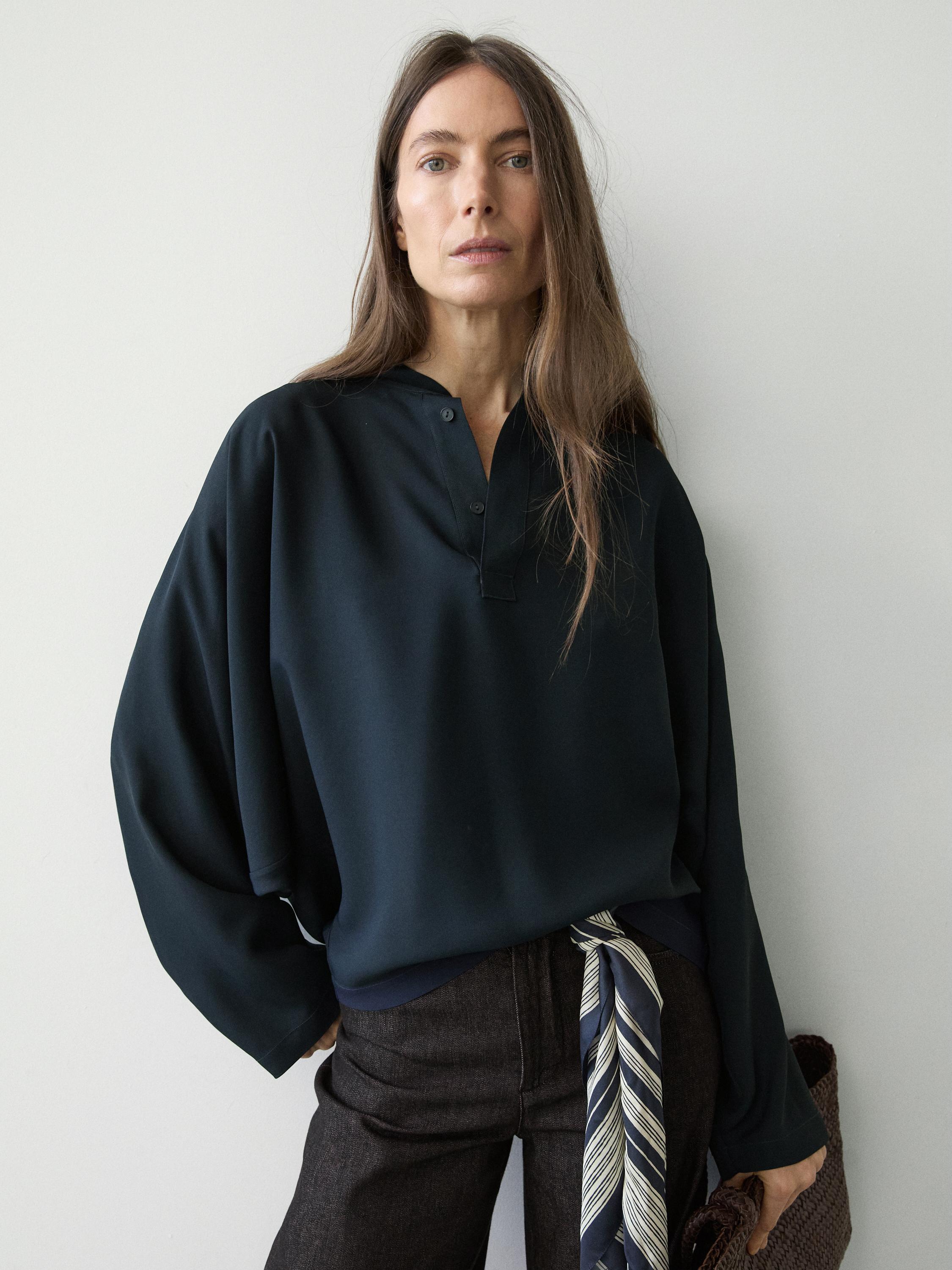 Flowing stand collar blouse — NAVY BLUE