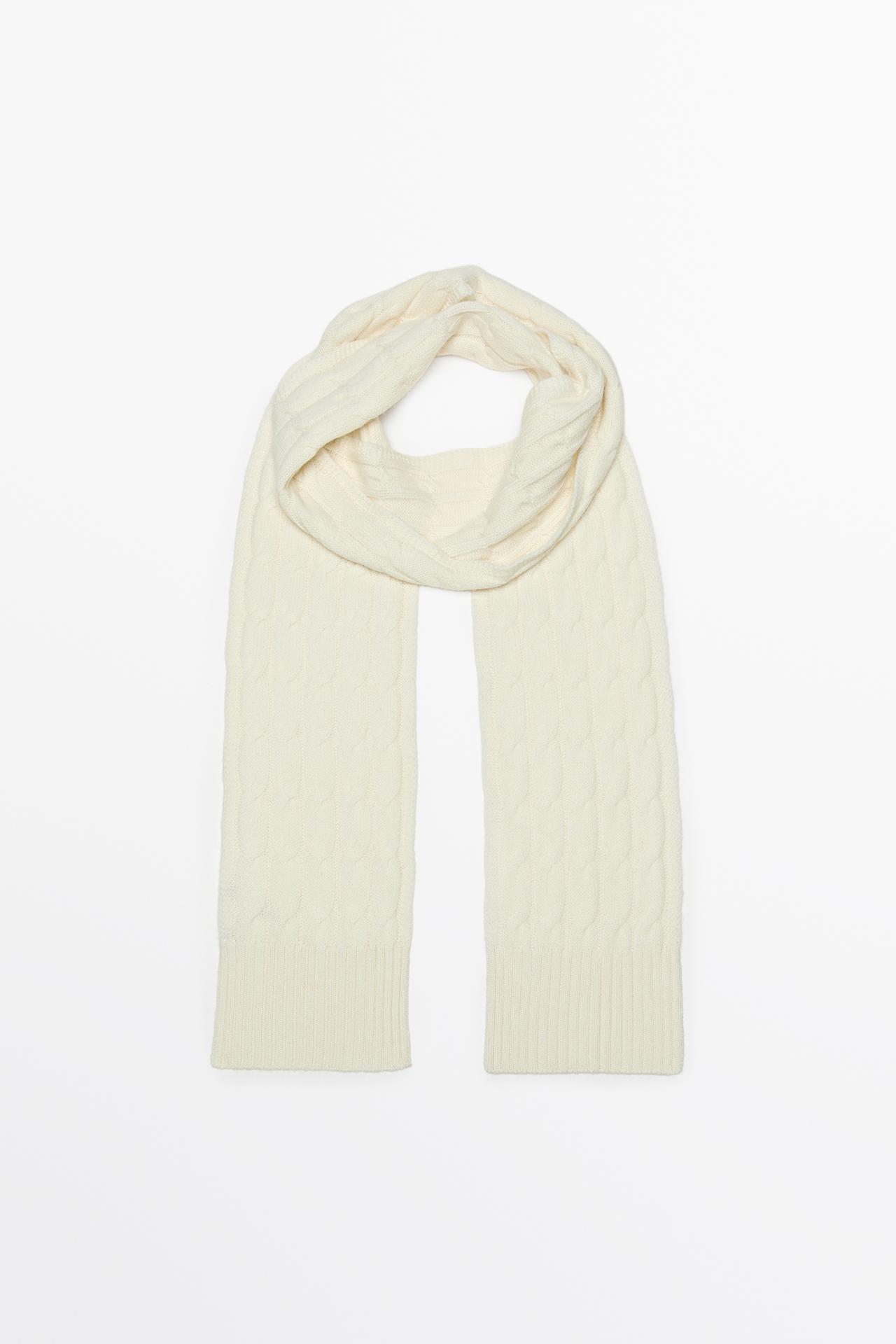 Wool and cashmere cable-knit scarf — CREAM