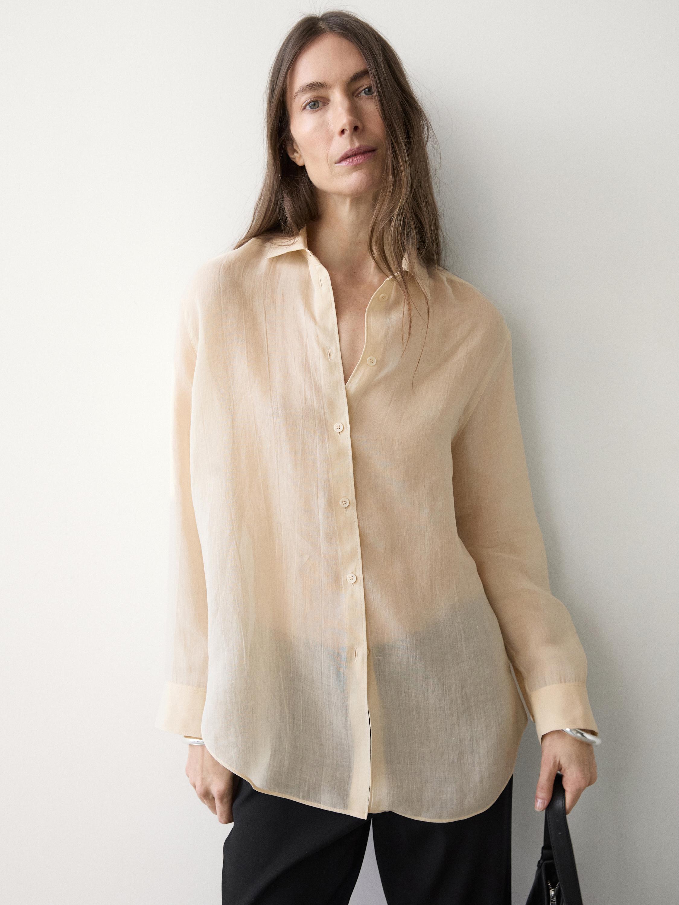 Flowing shirt with shirt collar — Beige