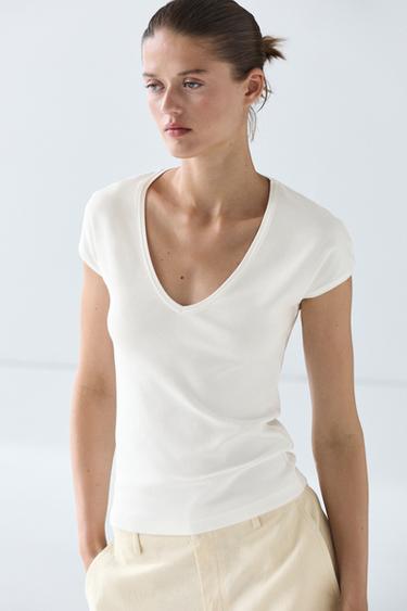 V-neck T-shirt — Off white 3