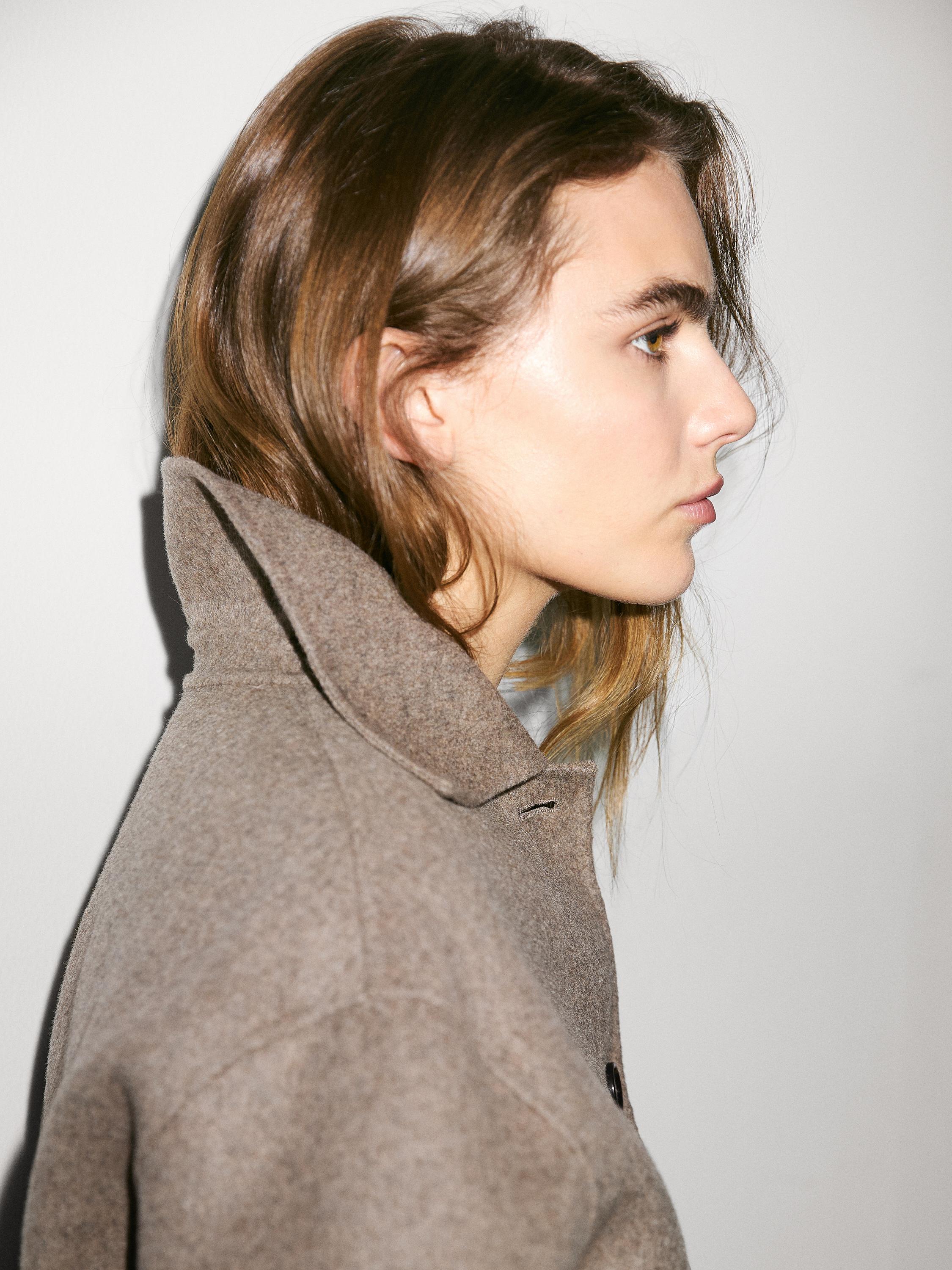 紐扣短版羊毛混紡大衣