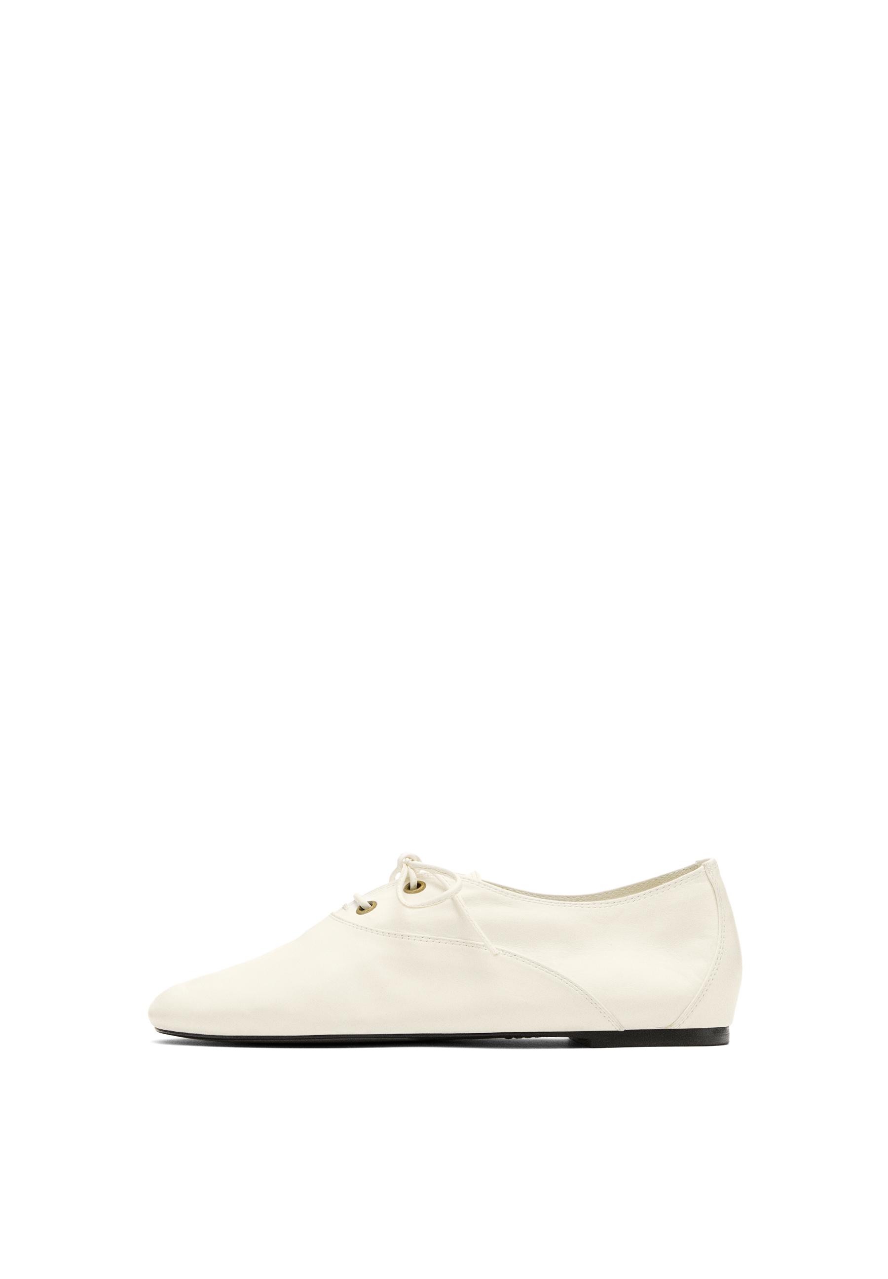 Soft leather lace-up shoes — WHITE