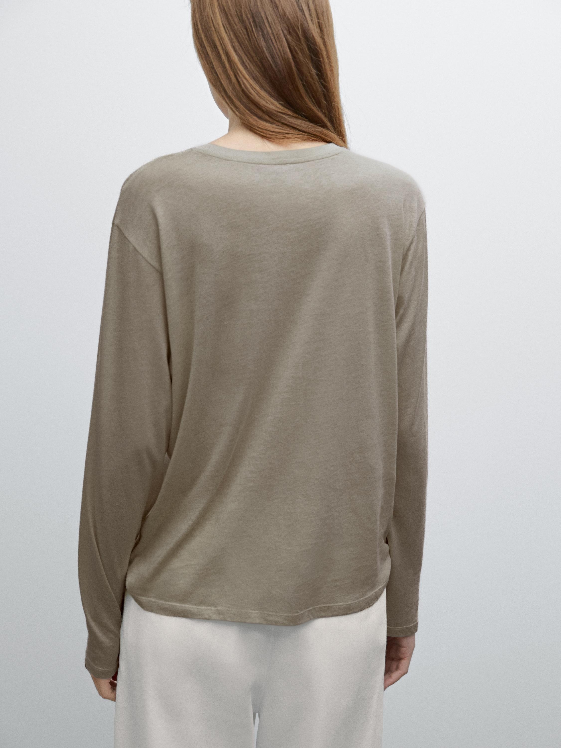 Slim-fit cotton T-shirt with long sleeves
