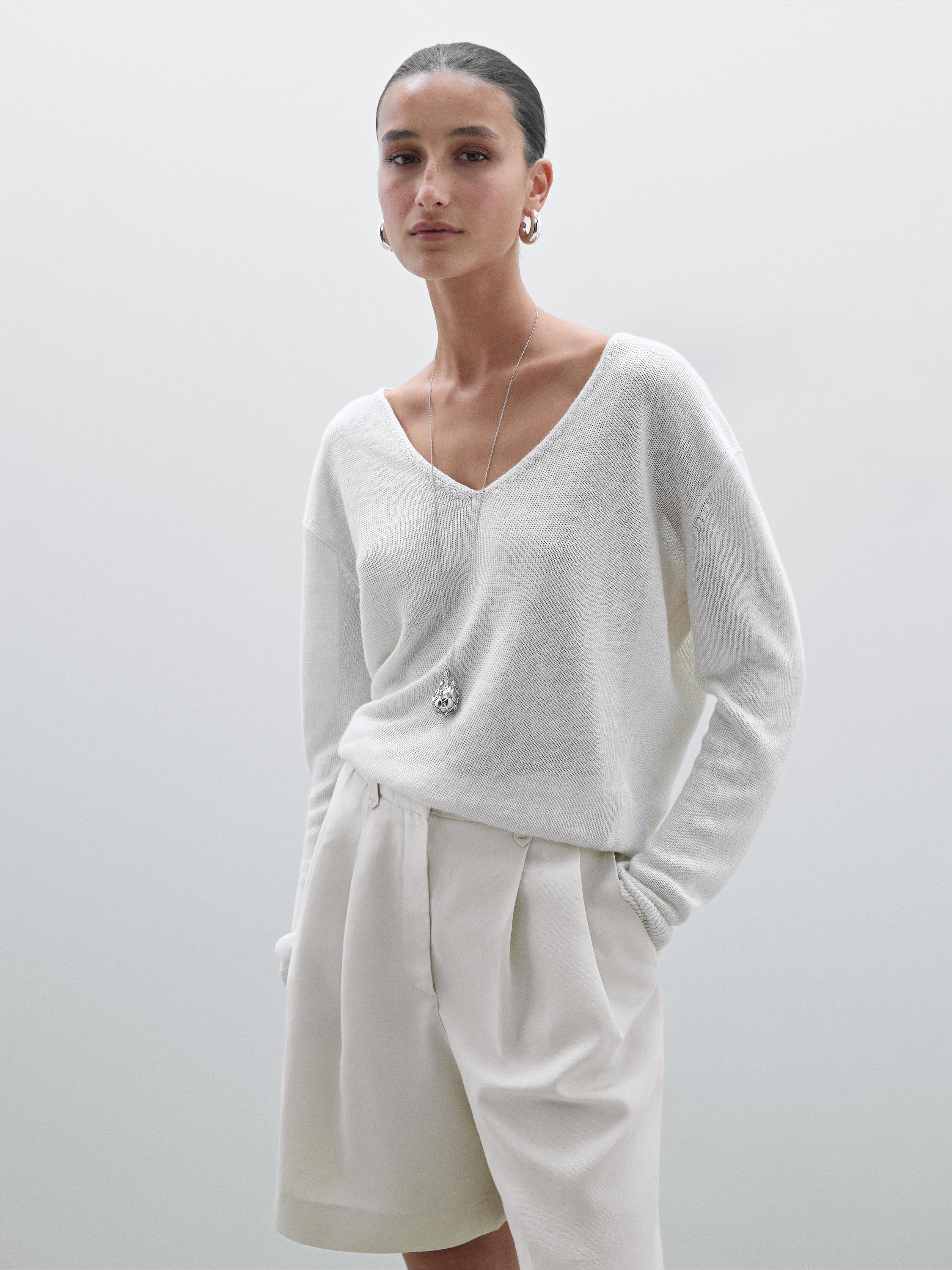 Pleated Bermuda shorts