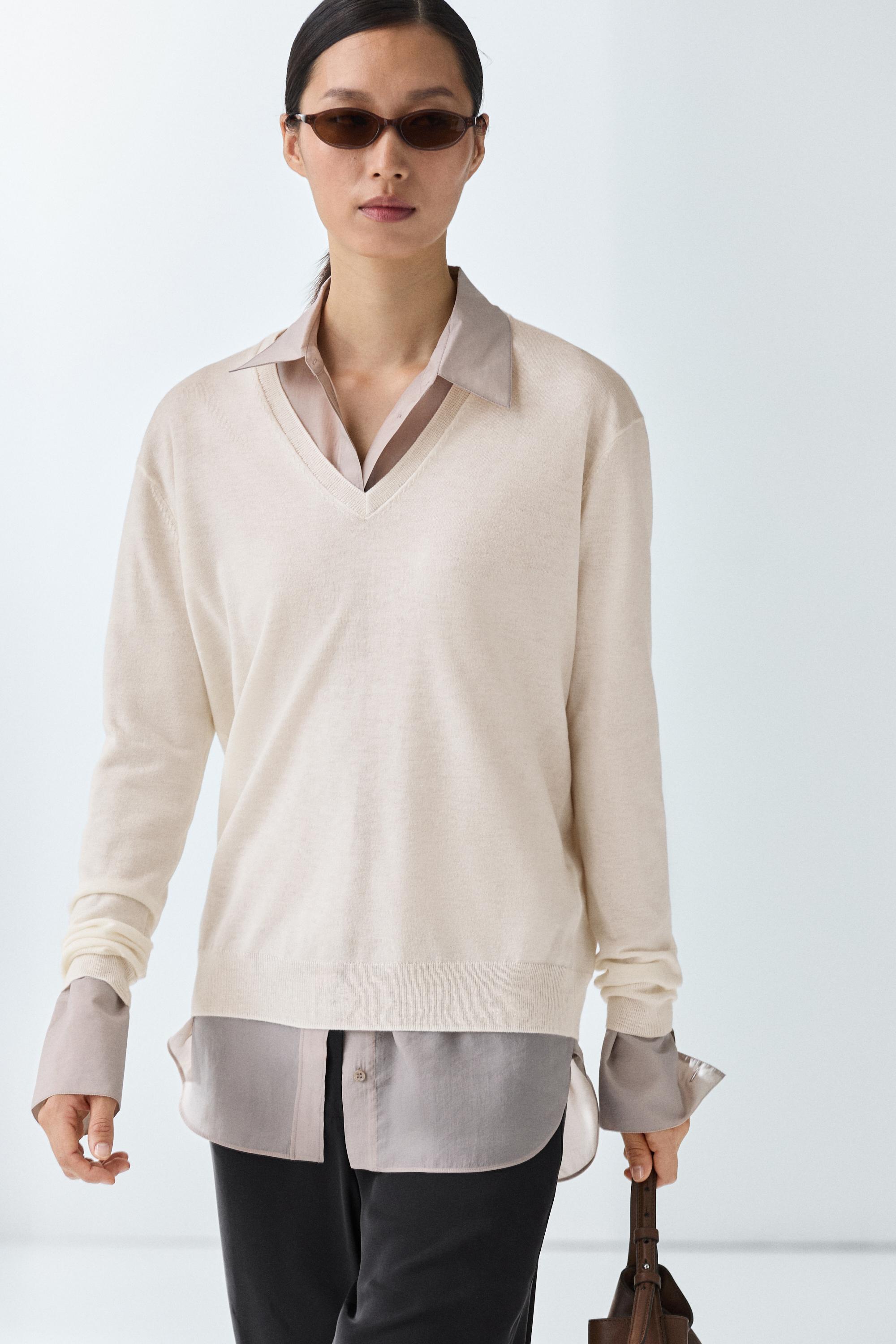 Wool blend V-neck knit sweater