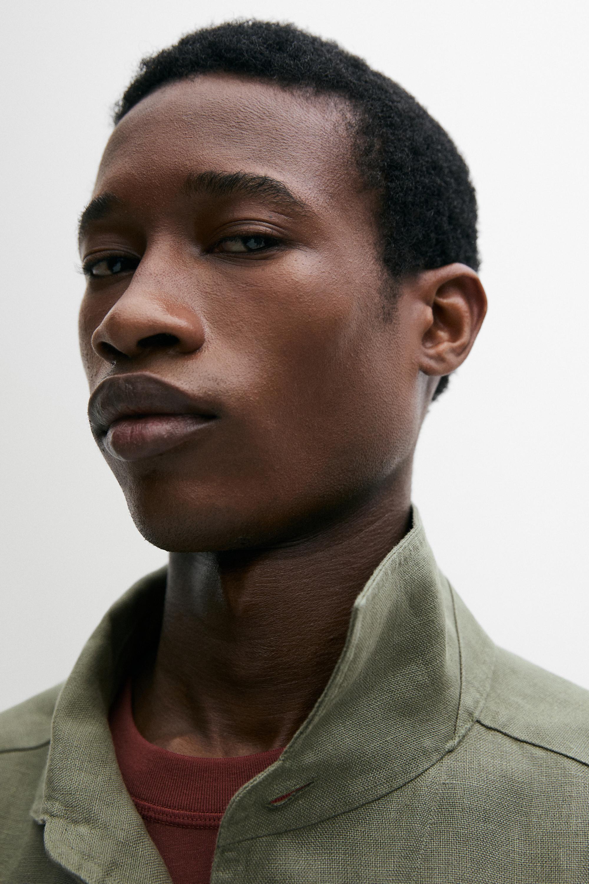 Heavy linen overshirt with pocket details — DARK GREEN