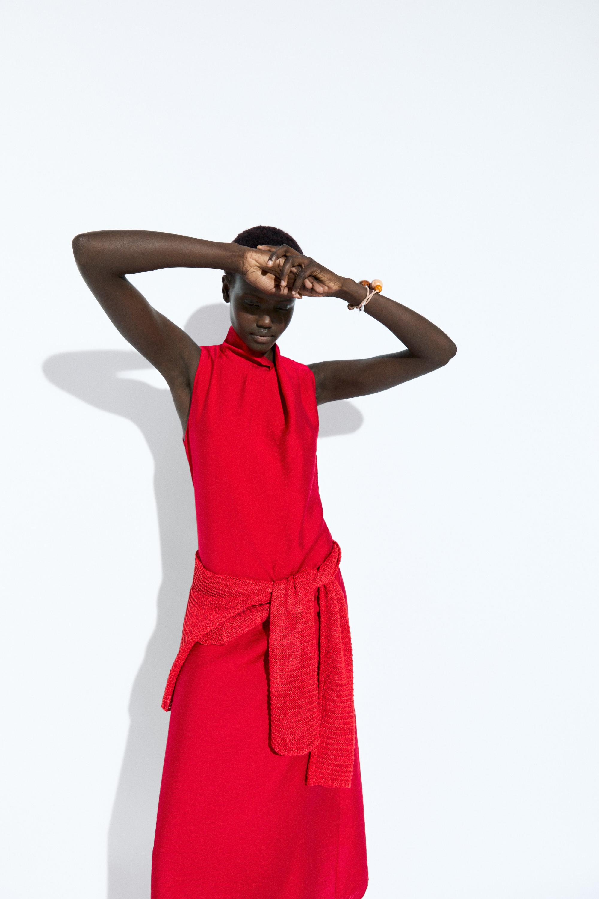Boat neck knit sweater — RED