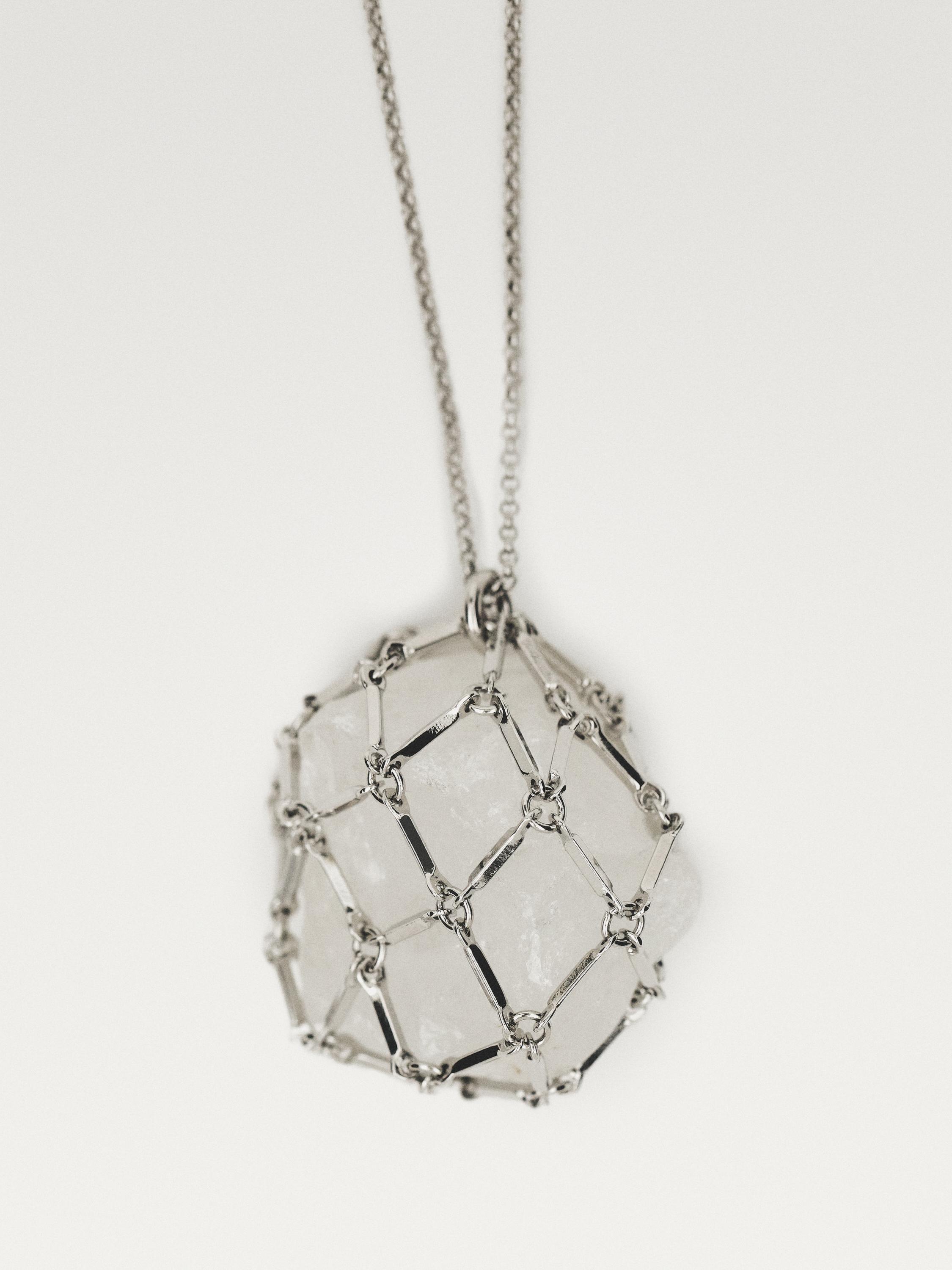 Irregular stone mesh necklace
