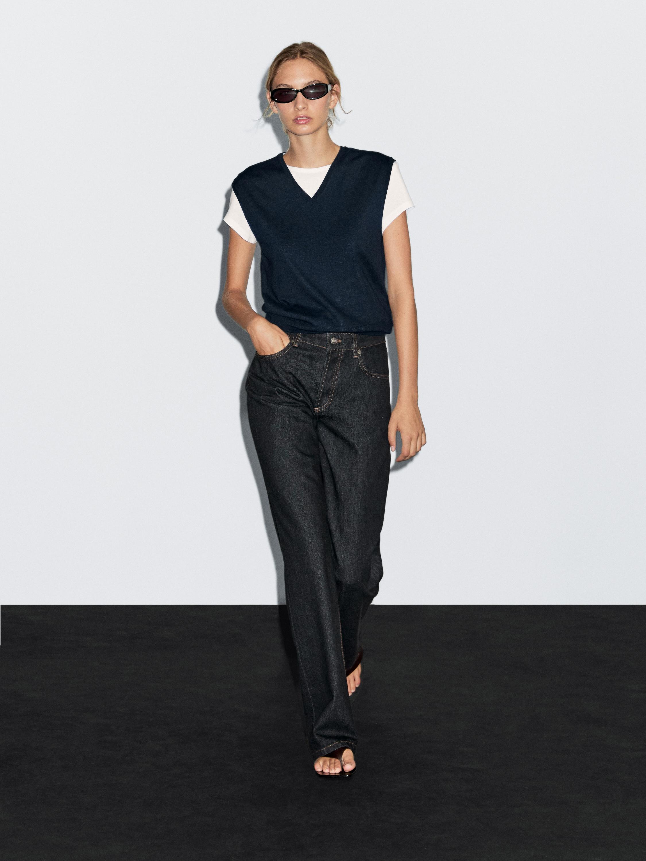 Mid-rise wide-leg jeans