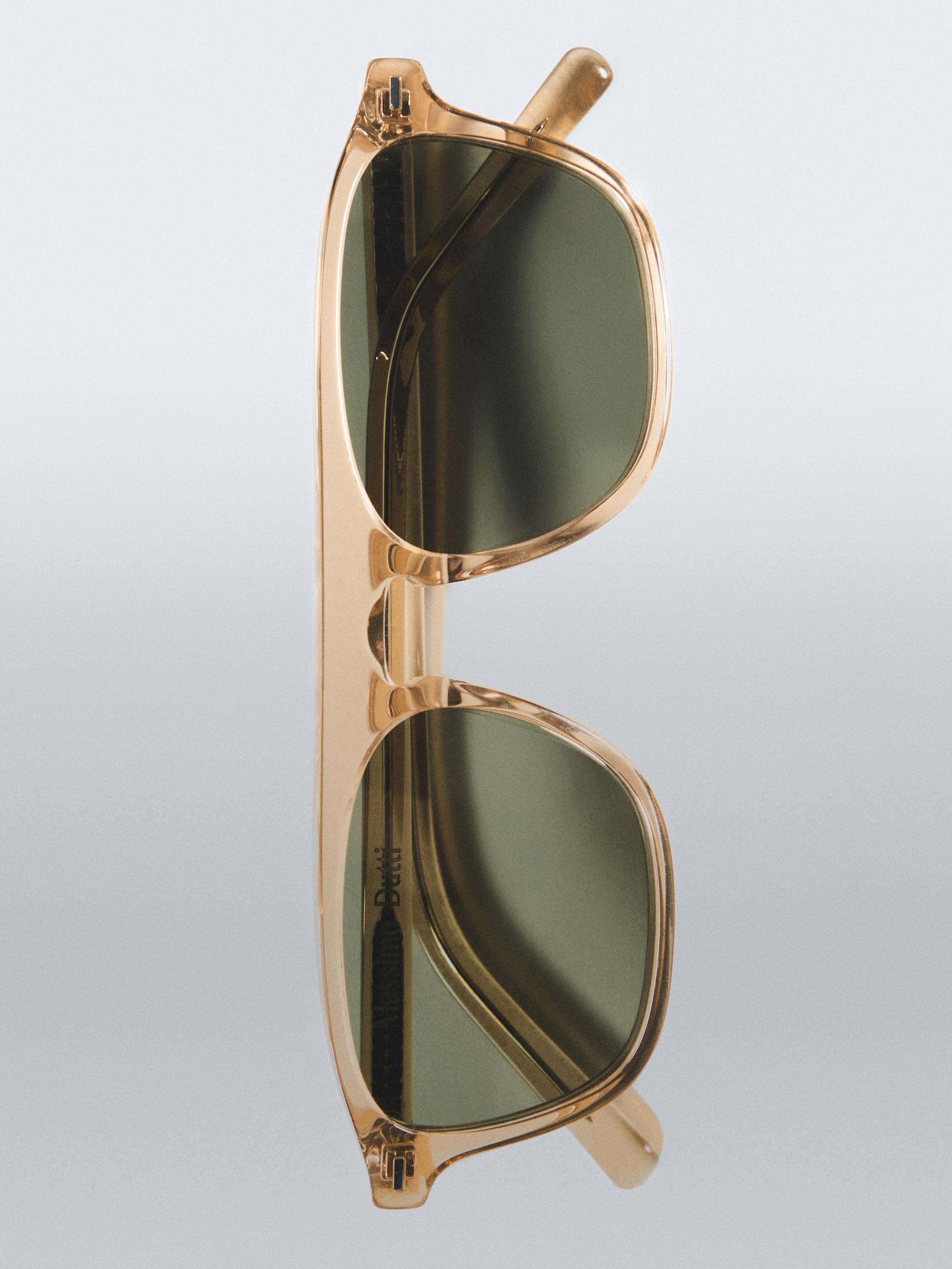D-frame sunglasses — Mustard