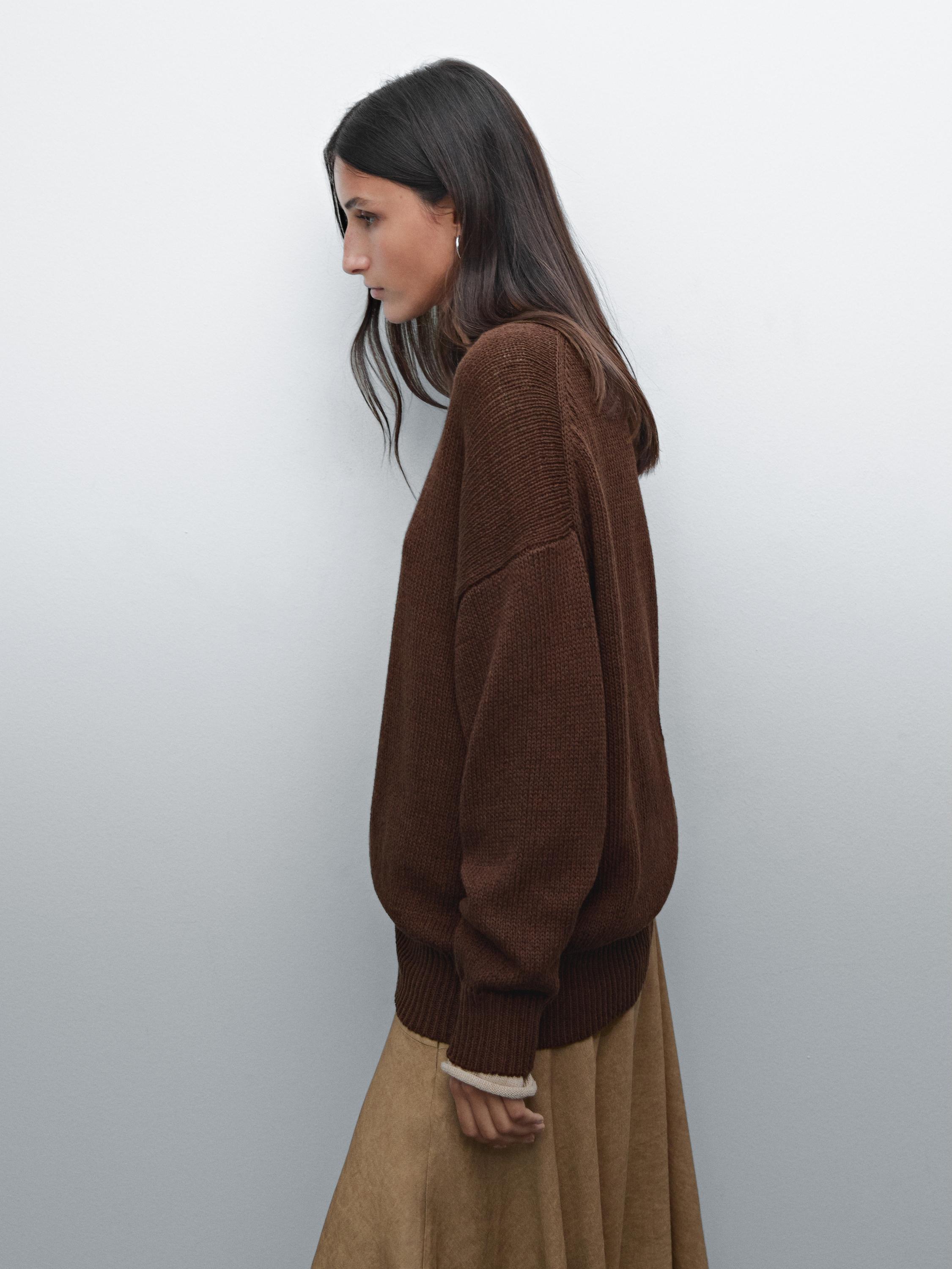 Knitted pullover round neck linen blend