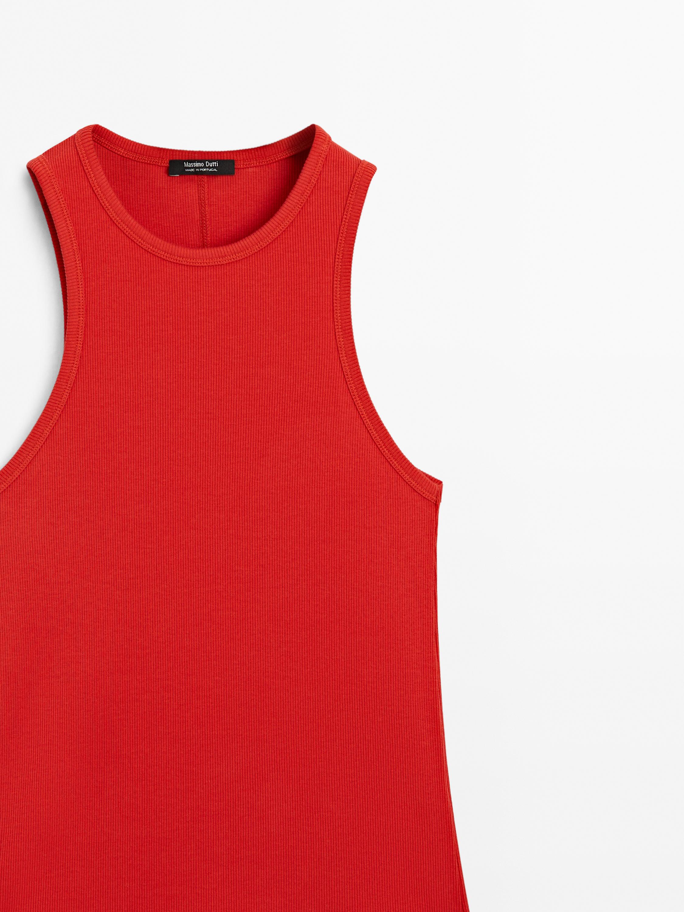 Ribbed halter top