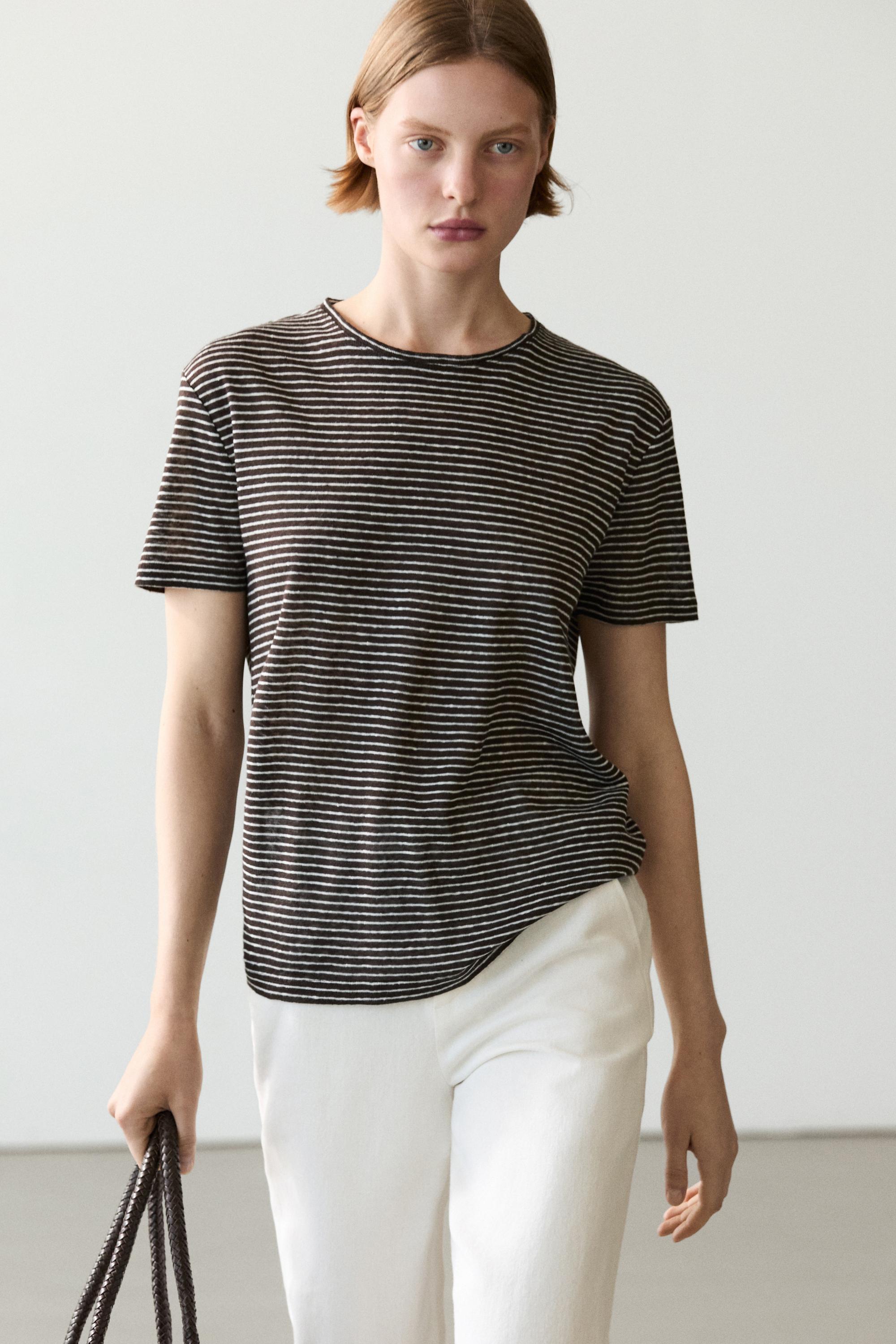 Gestreiftes Regular-Fit-T-Shirt aus 100 % Leinen