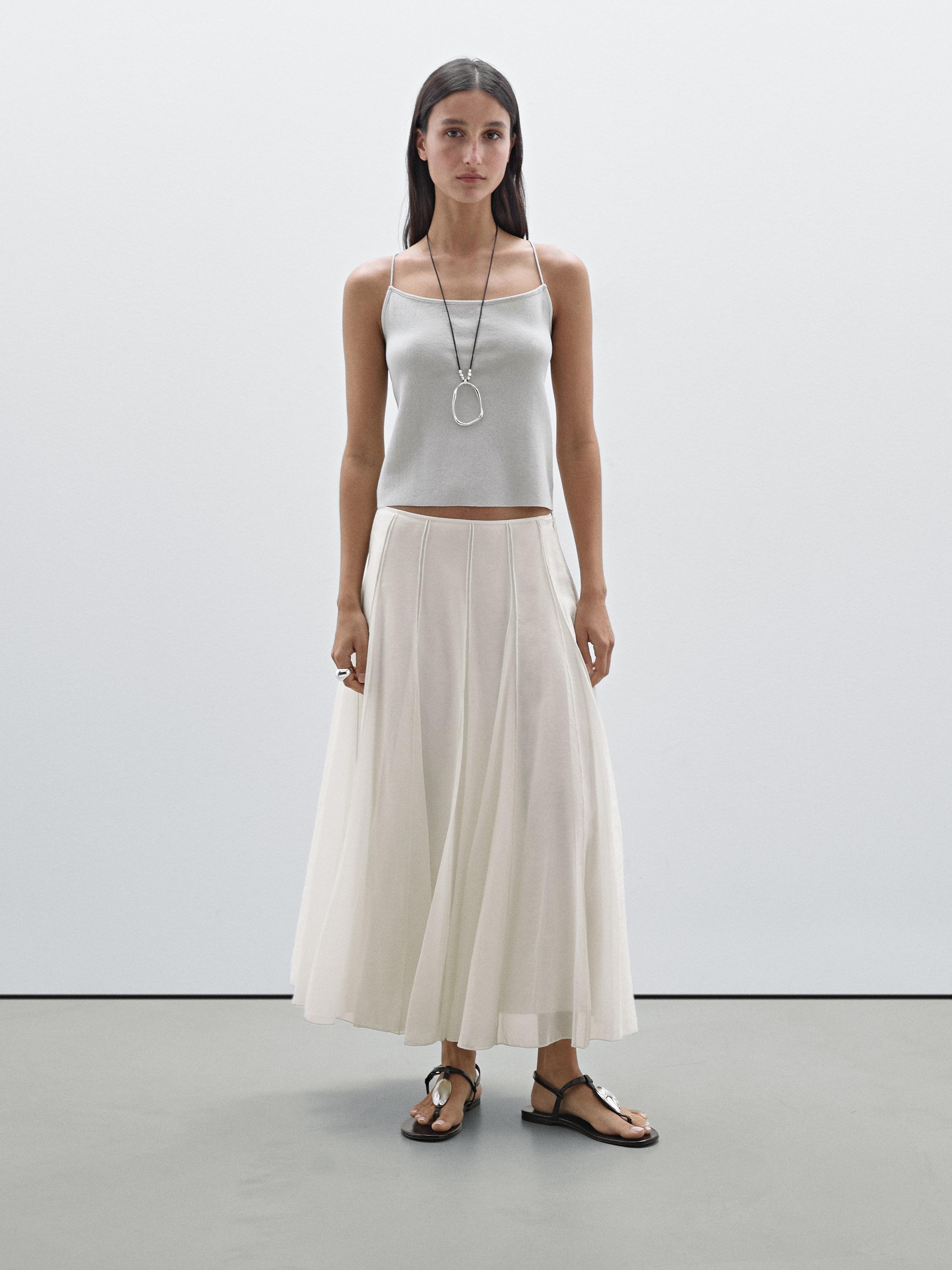 Long organza skirt with godet detail