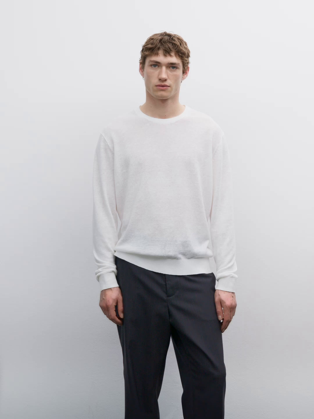 Lightweight 100% linen knit sweater