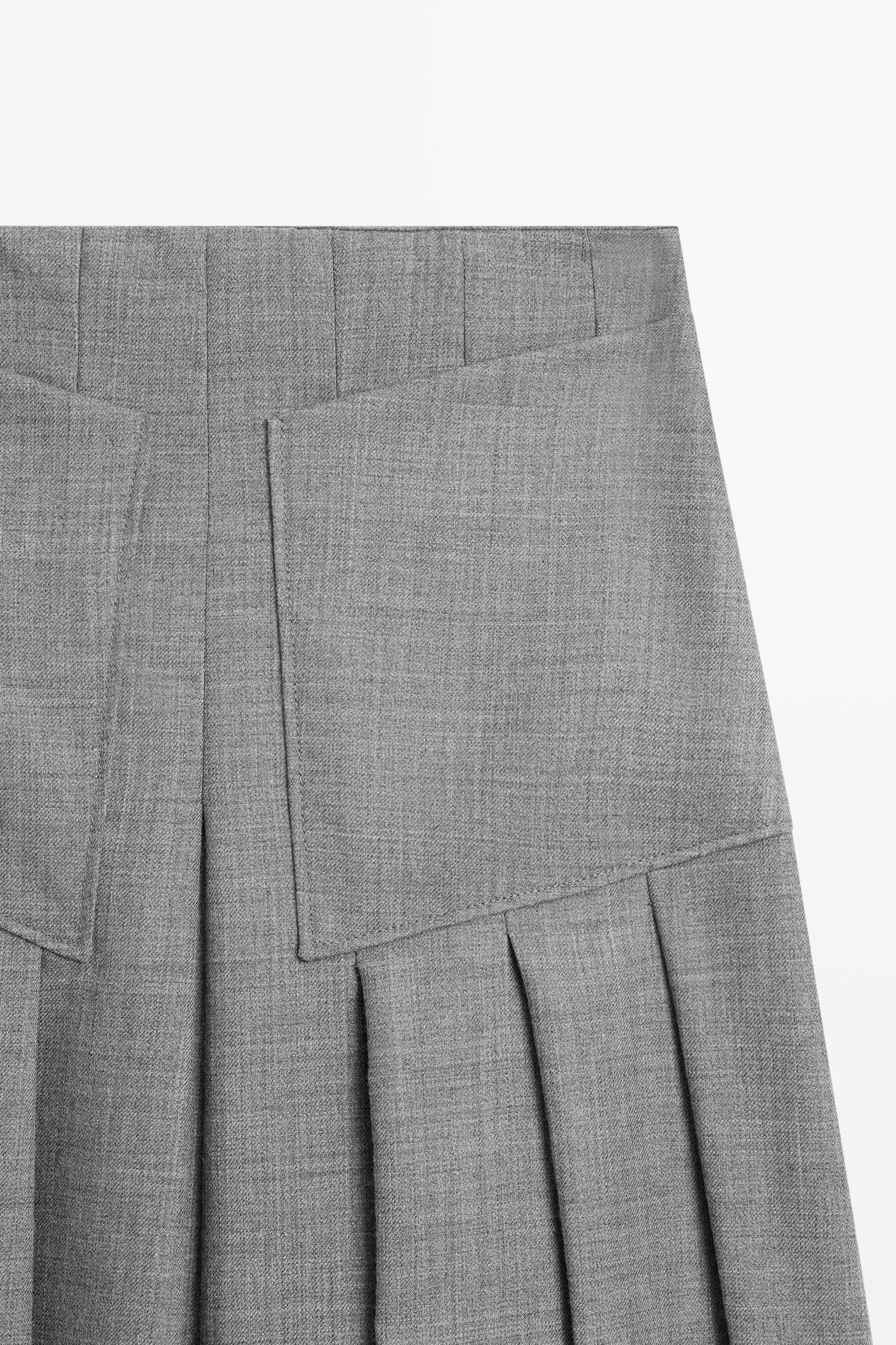 Pleated midi skirt with pocket detail