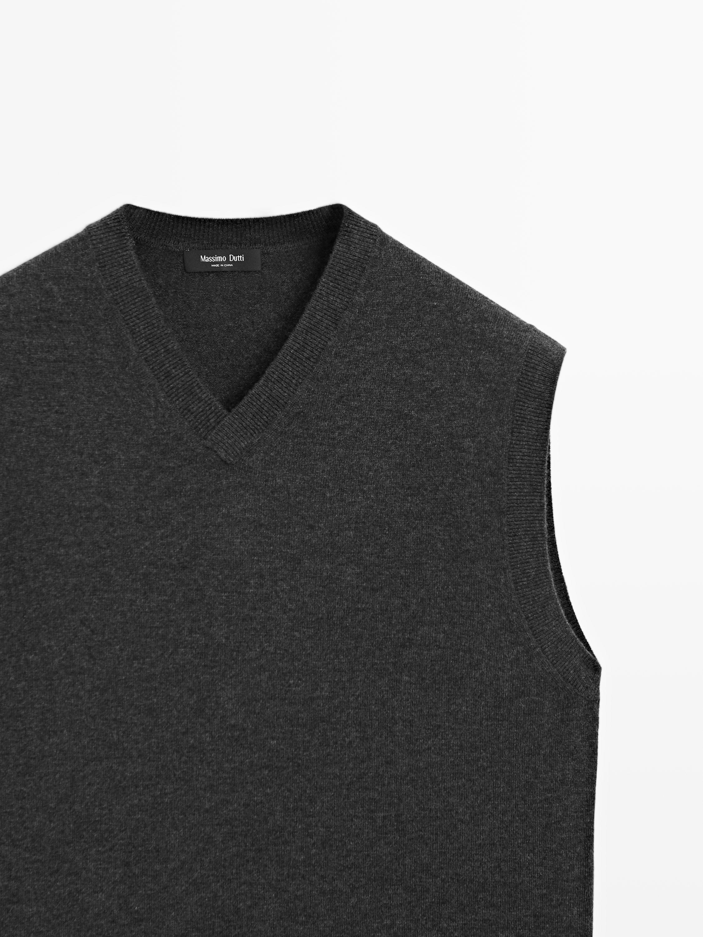 Wool blend V-neck vest