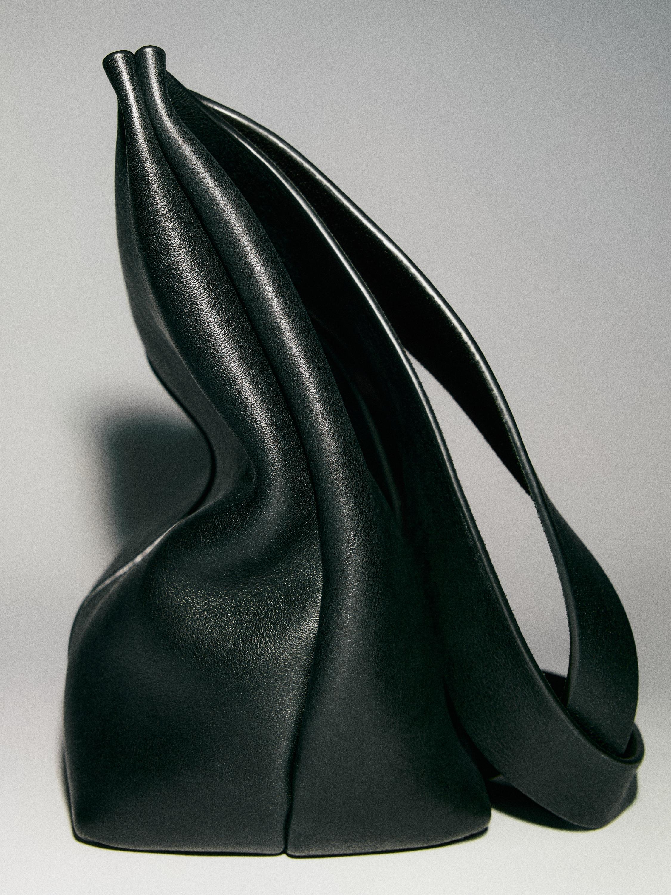 Nappa leather tote bag — BLACK
