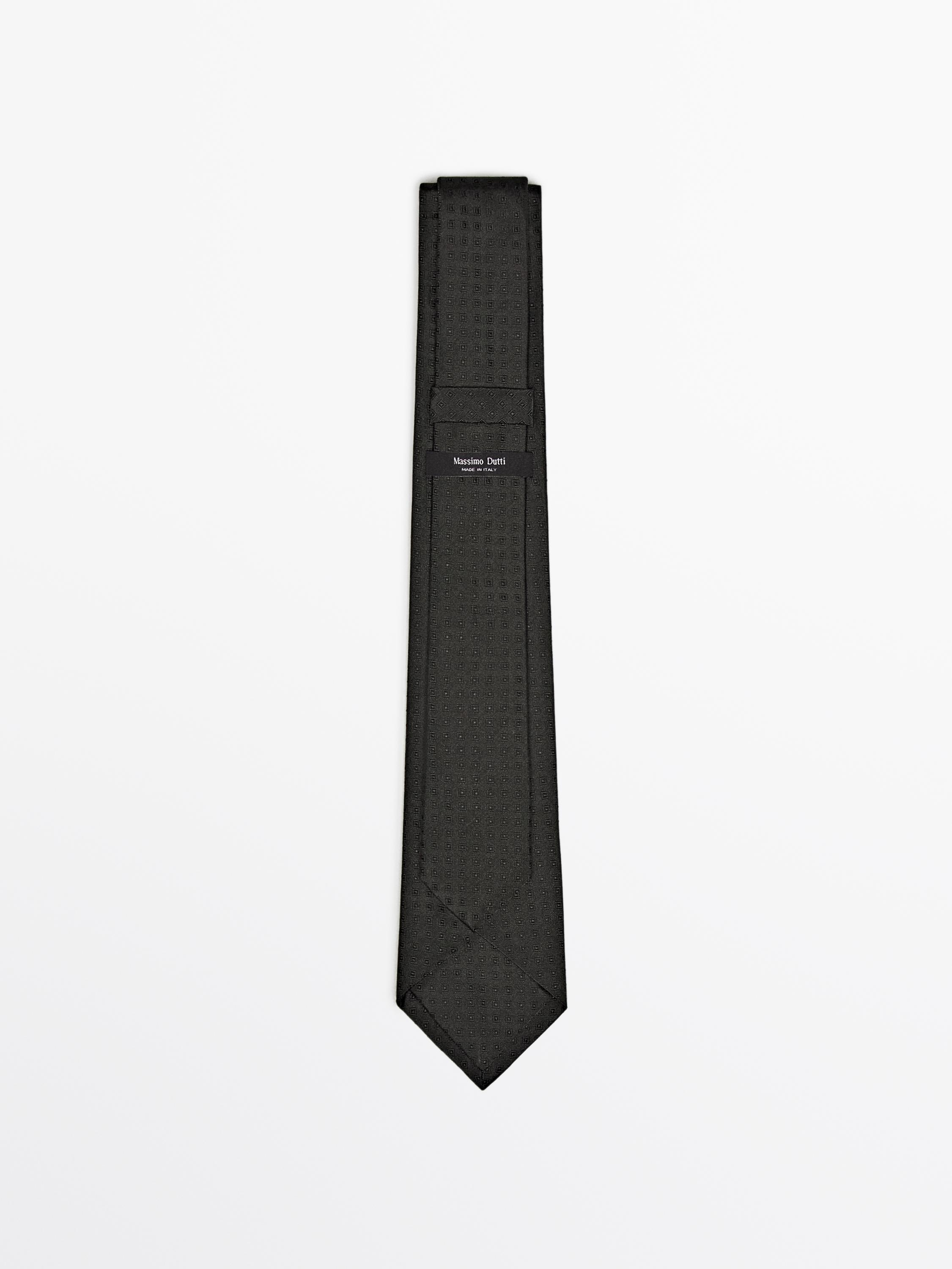 Mulberry silk micro-textured tie