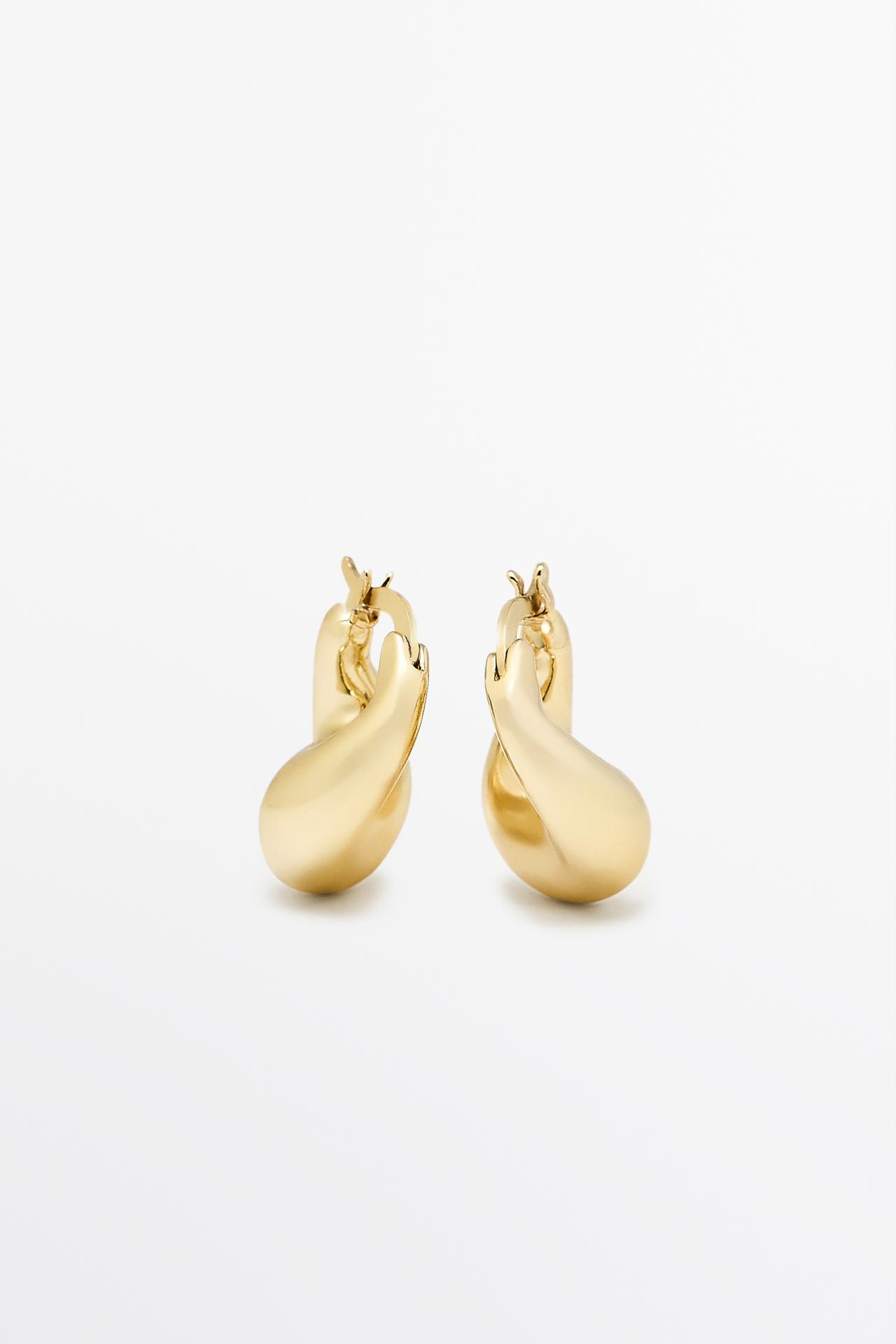 Voluminous hoop earrings — GOLDEN