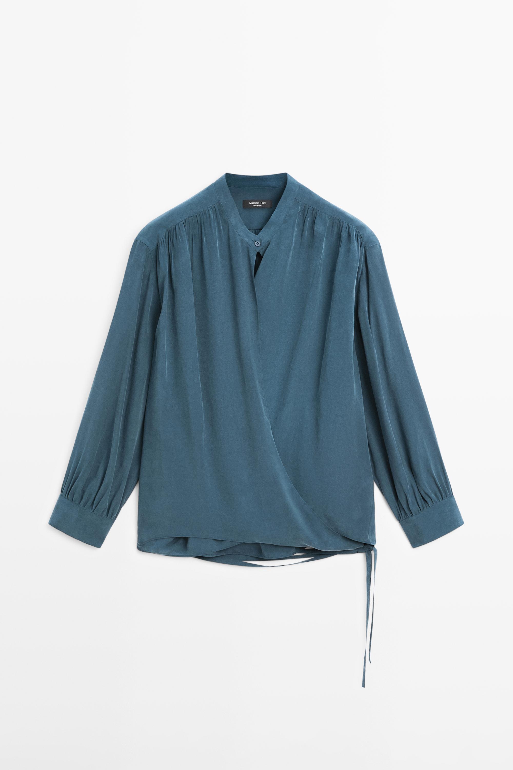 Løstsittende bluse med surplice