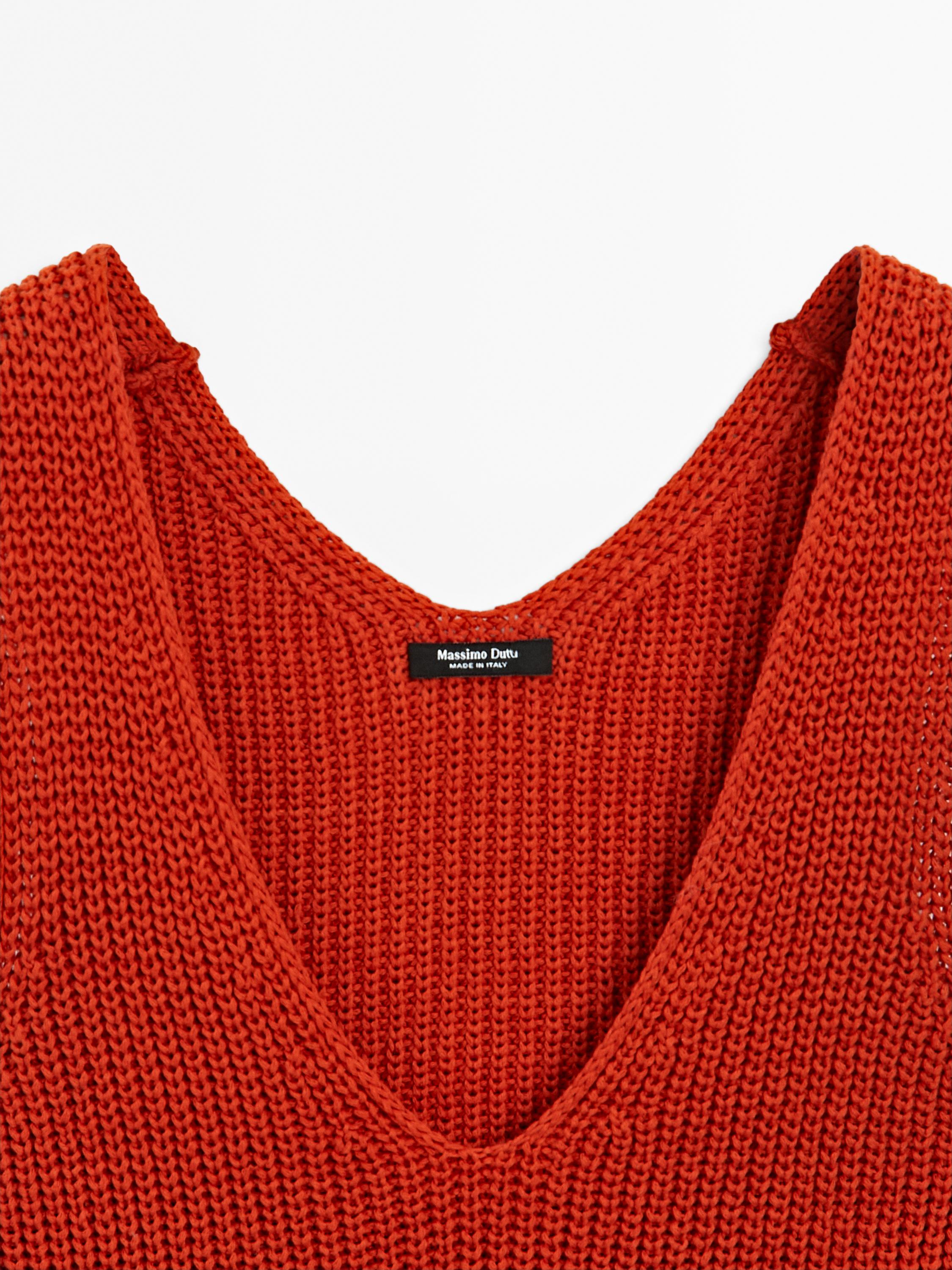100% cotton top with tie detail