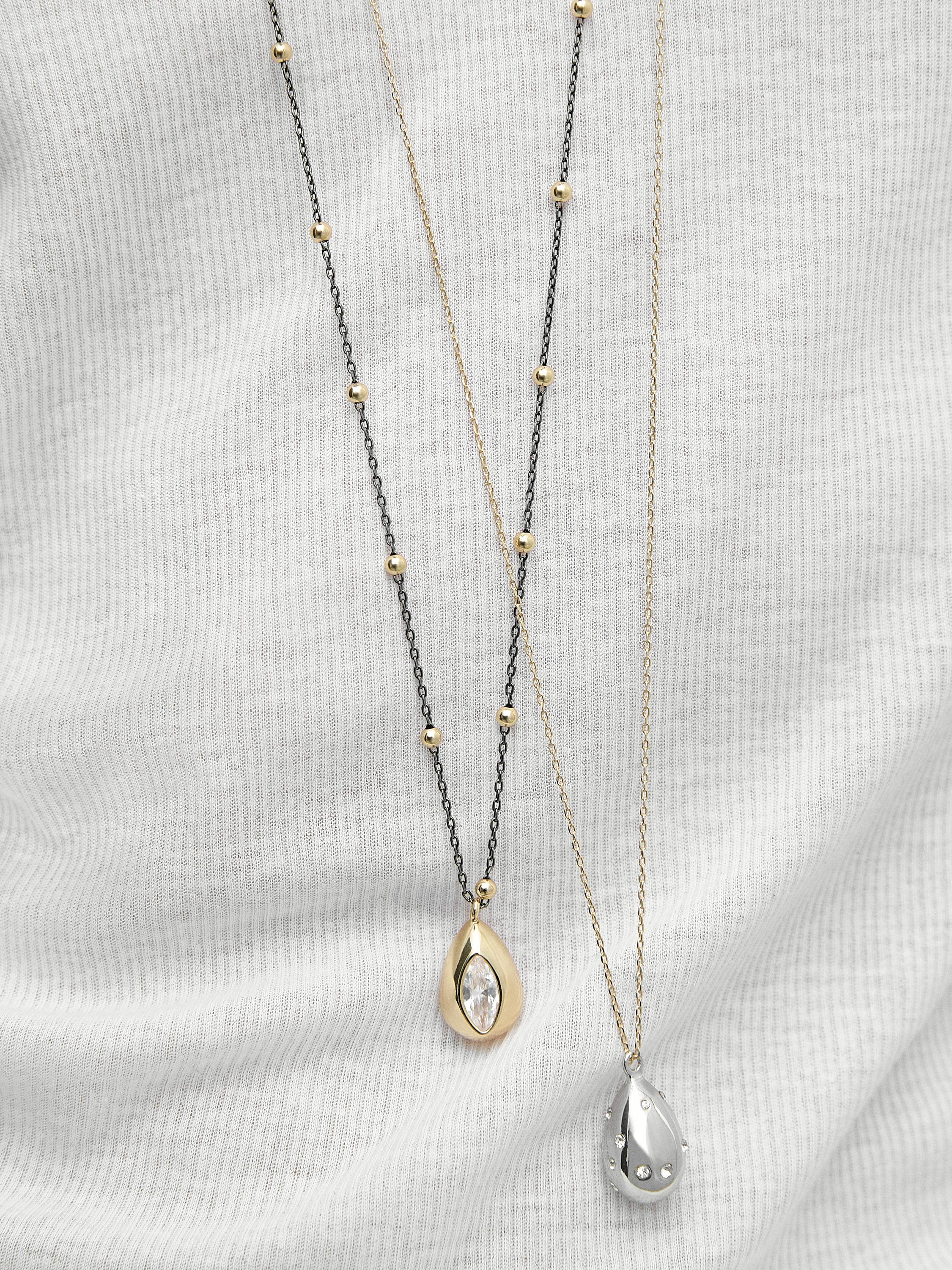 Necklace with teardrop pendant