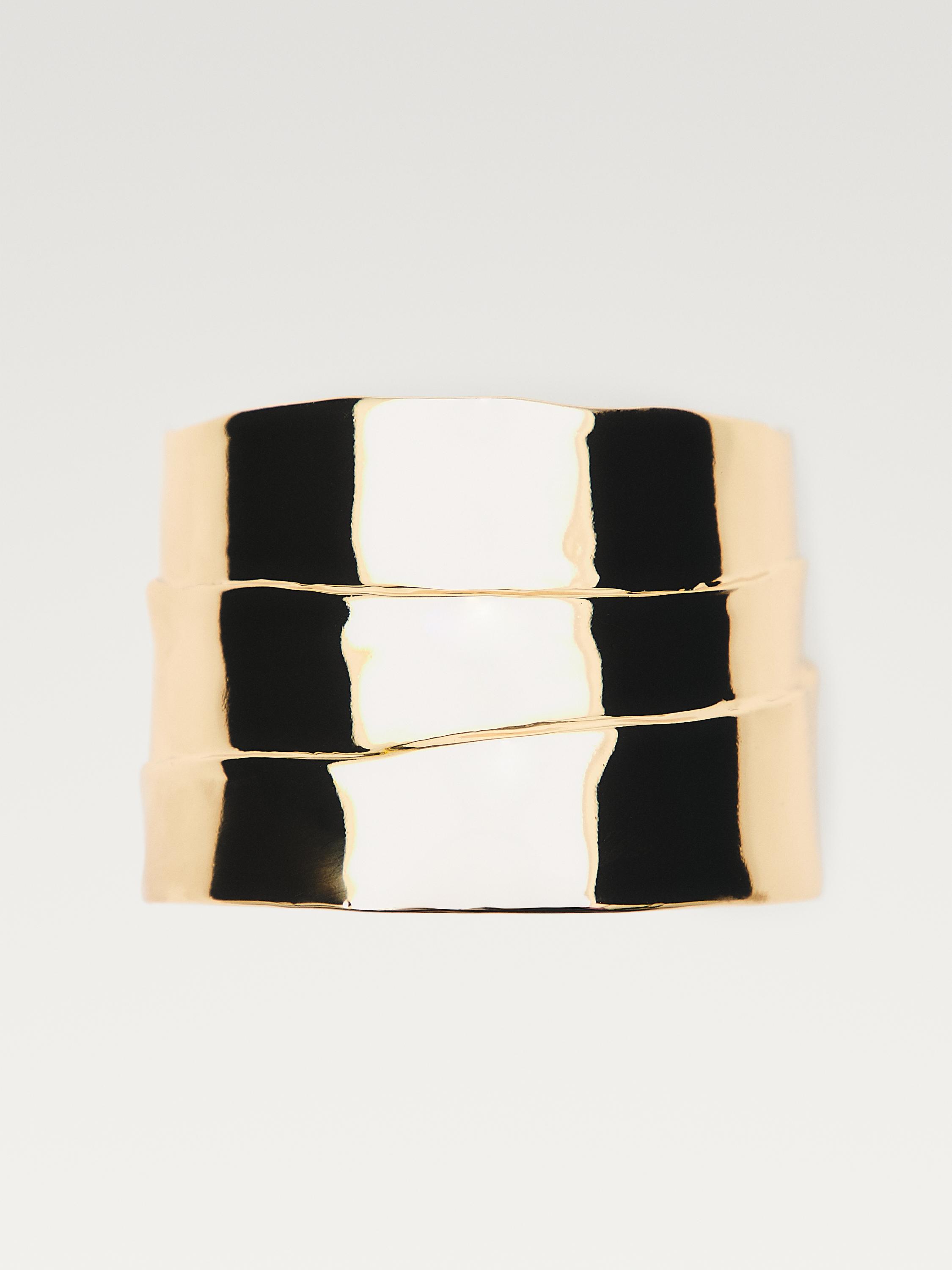 Pleated metal cuff
