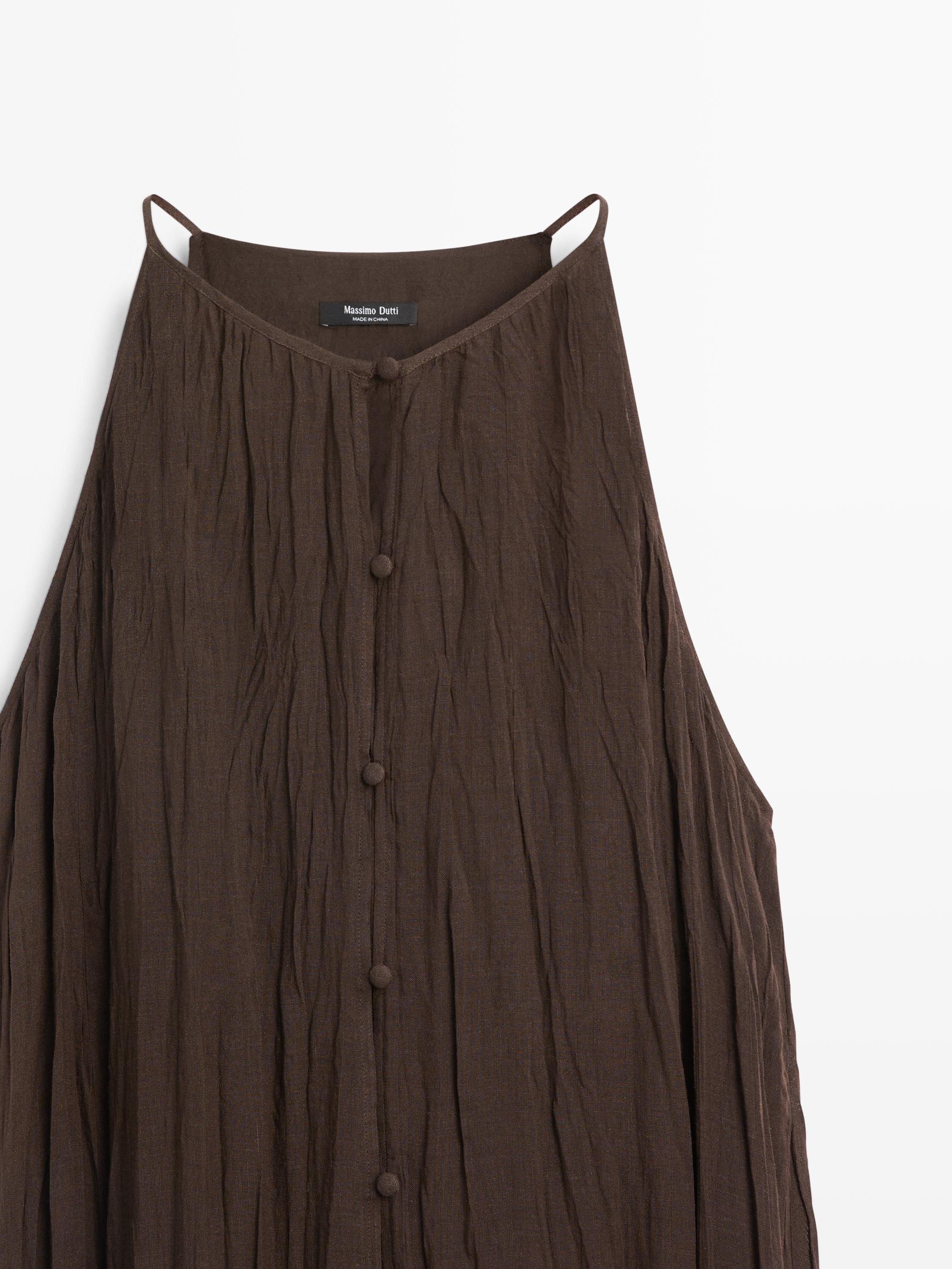 Midikjole med blødt fald og knapdetaljer