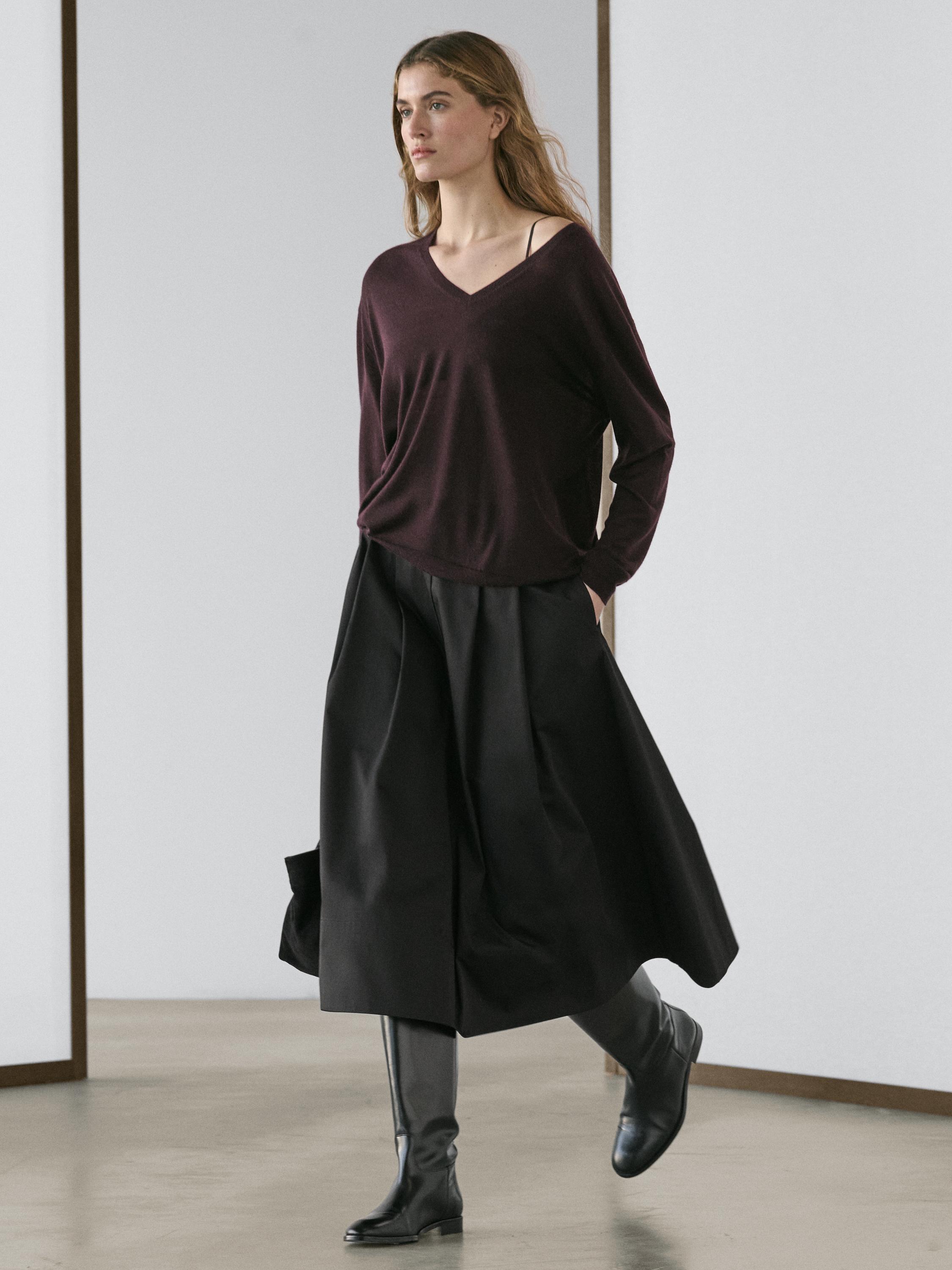 Midi skirt with box pleats — BLACK