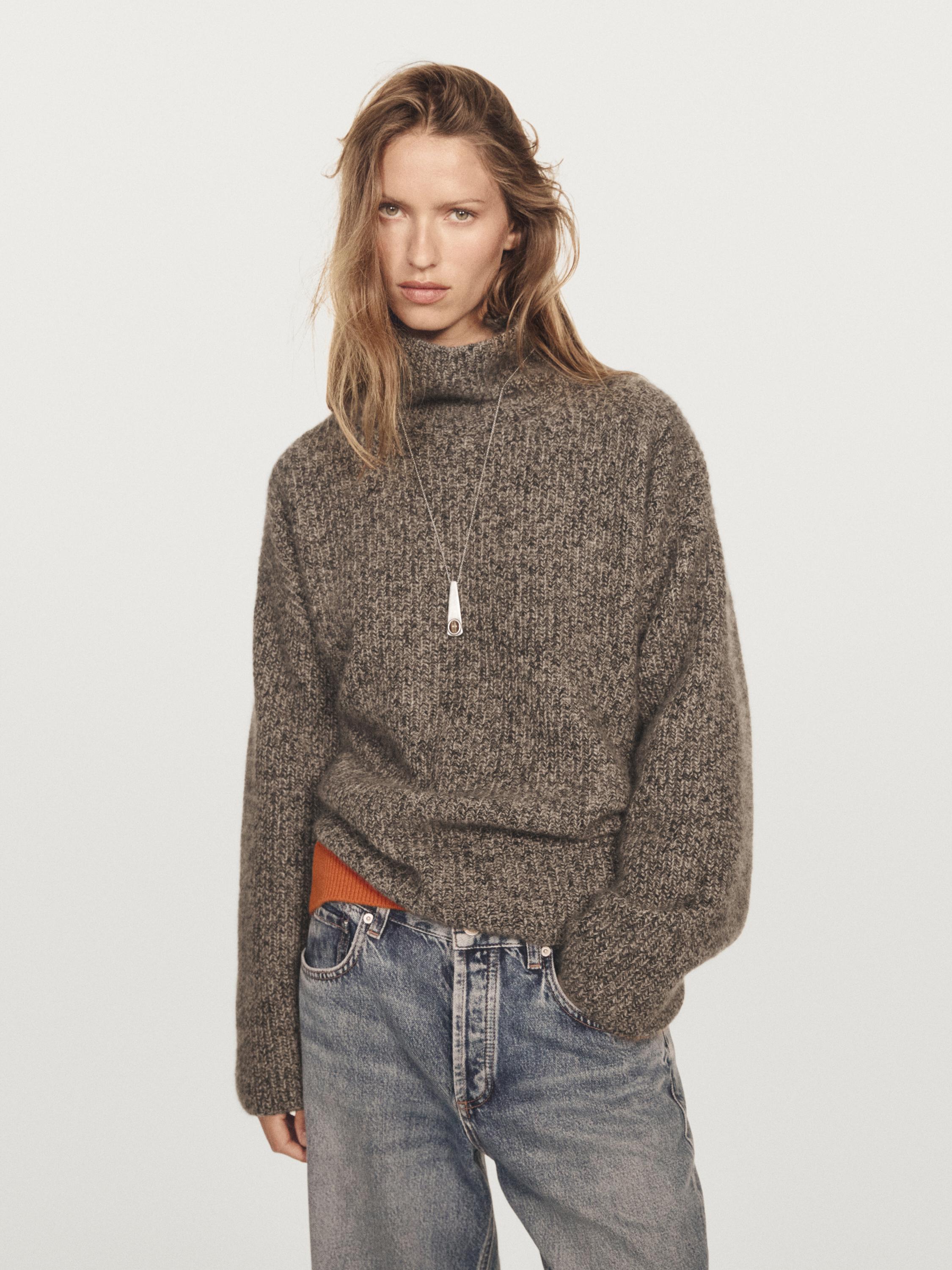 100% cashmere turtleneck sweater