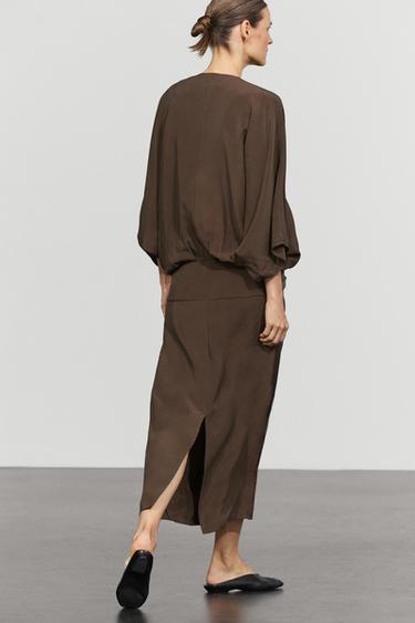 Fluid midi dress with gathered sash — Chocolate 8