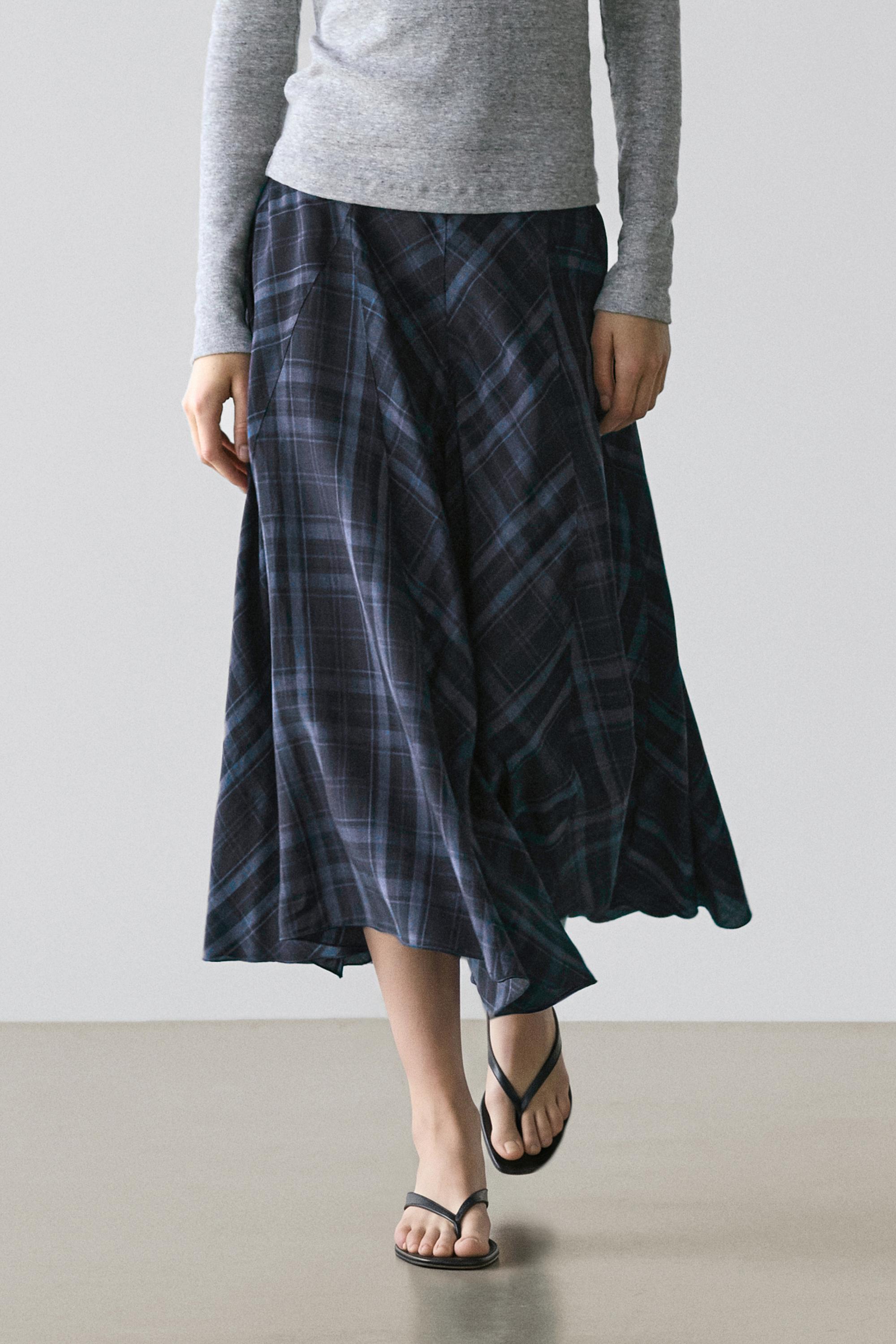Check print flowing godet skirt — BLUE