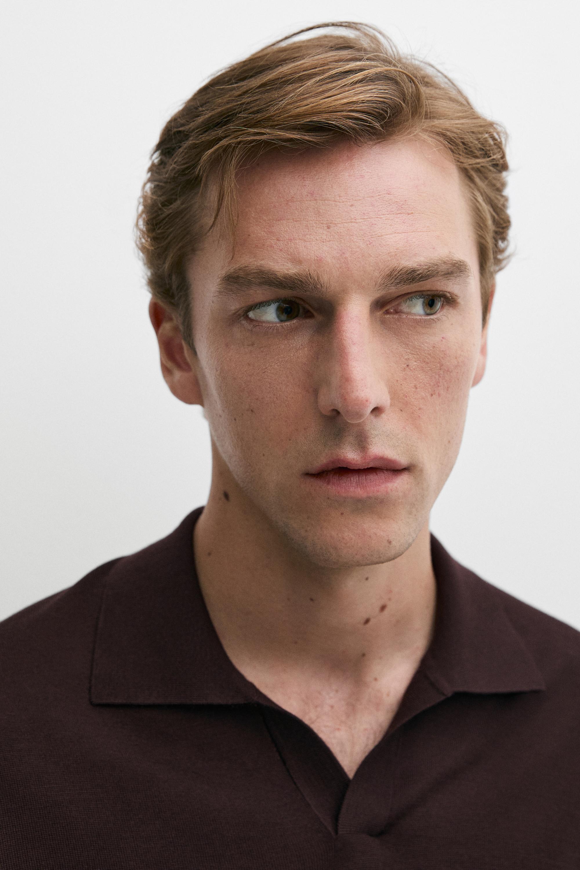 100% merino wool knit polo sweater — MAROON